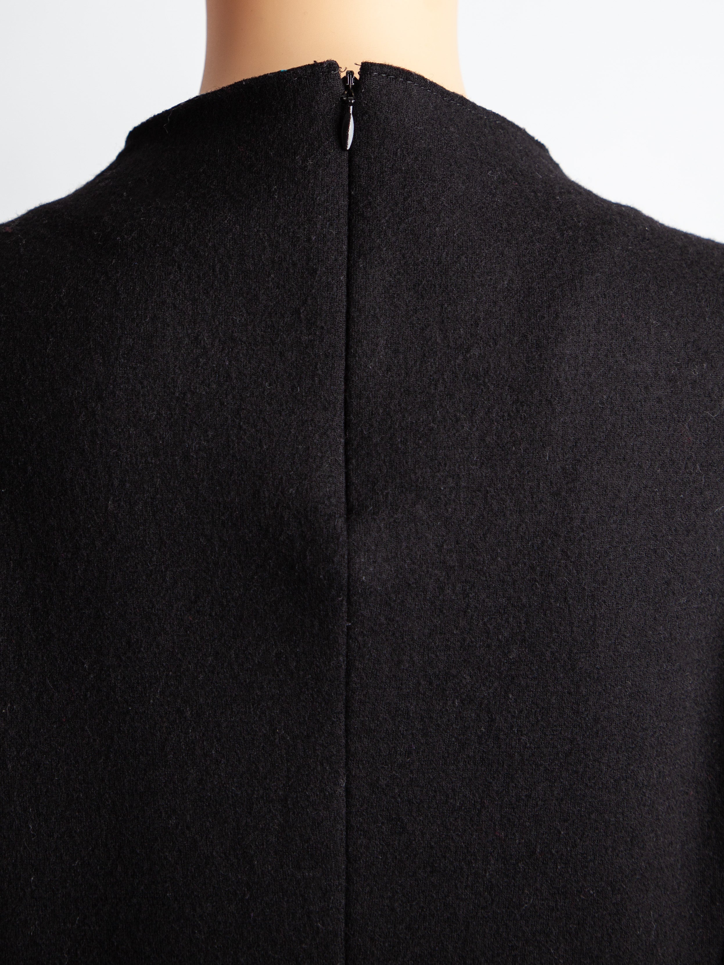 Good Emilio Pucci Black Cashmere Dress Size L with Belt