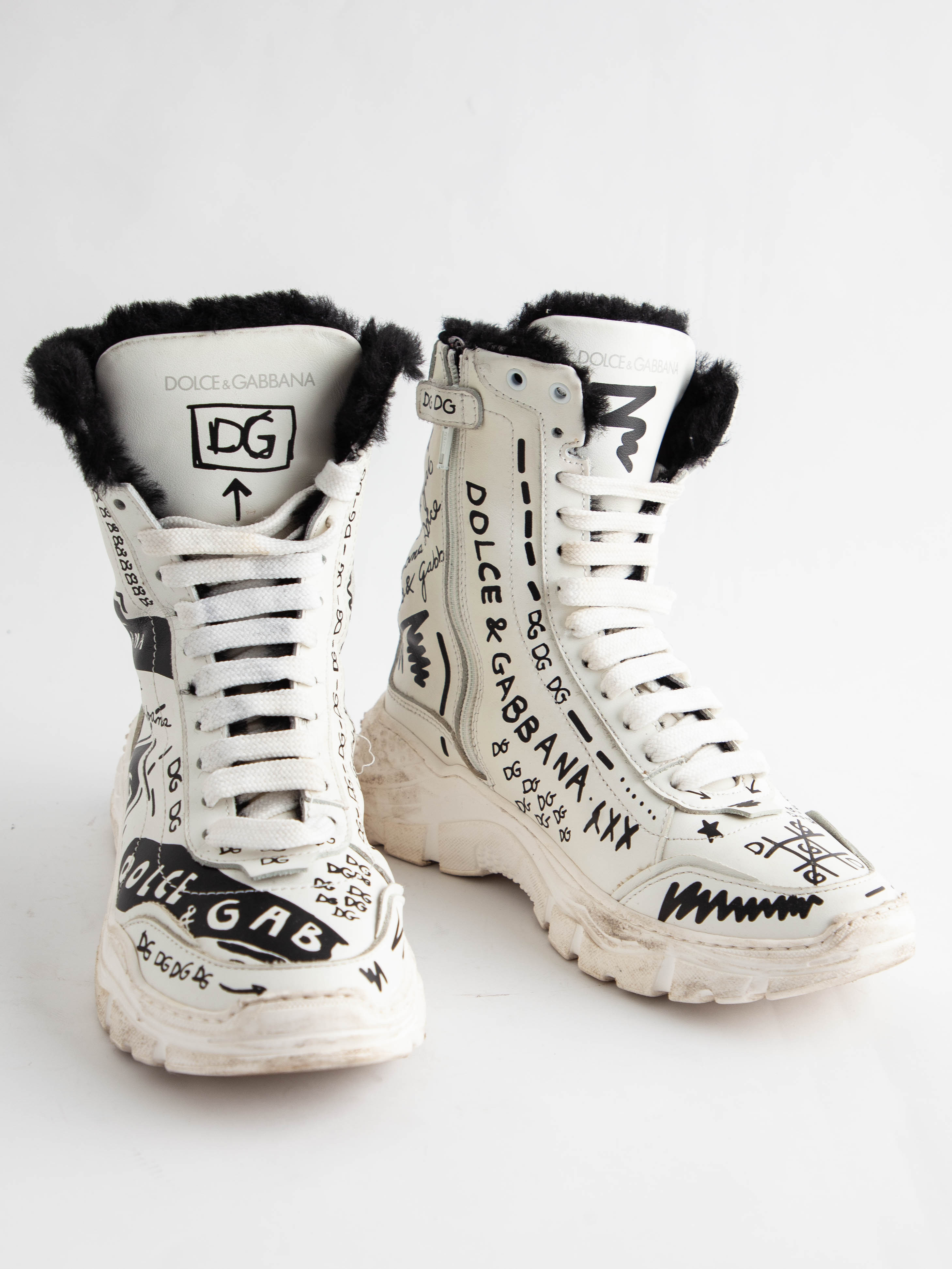 Good Dolce & Gabbana White Graffiti High-Top Sneakers Size 34.5