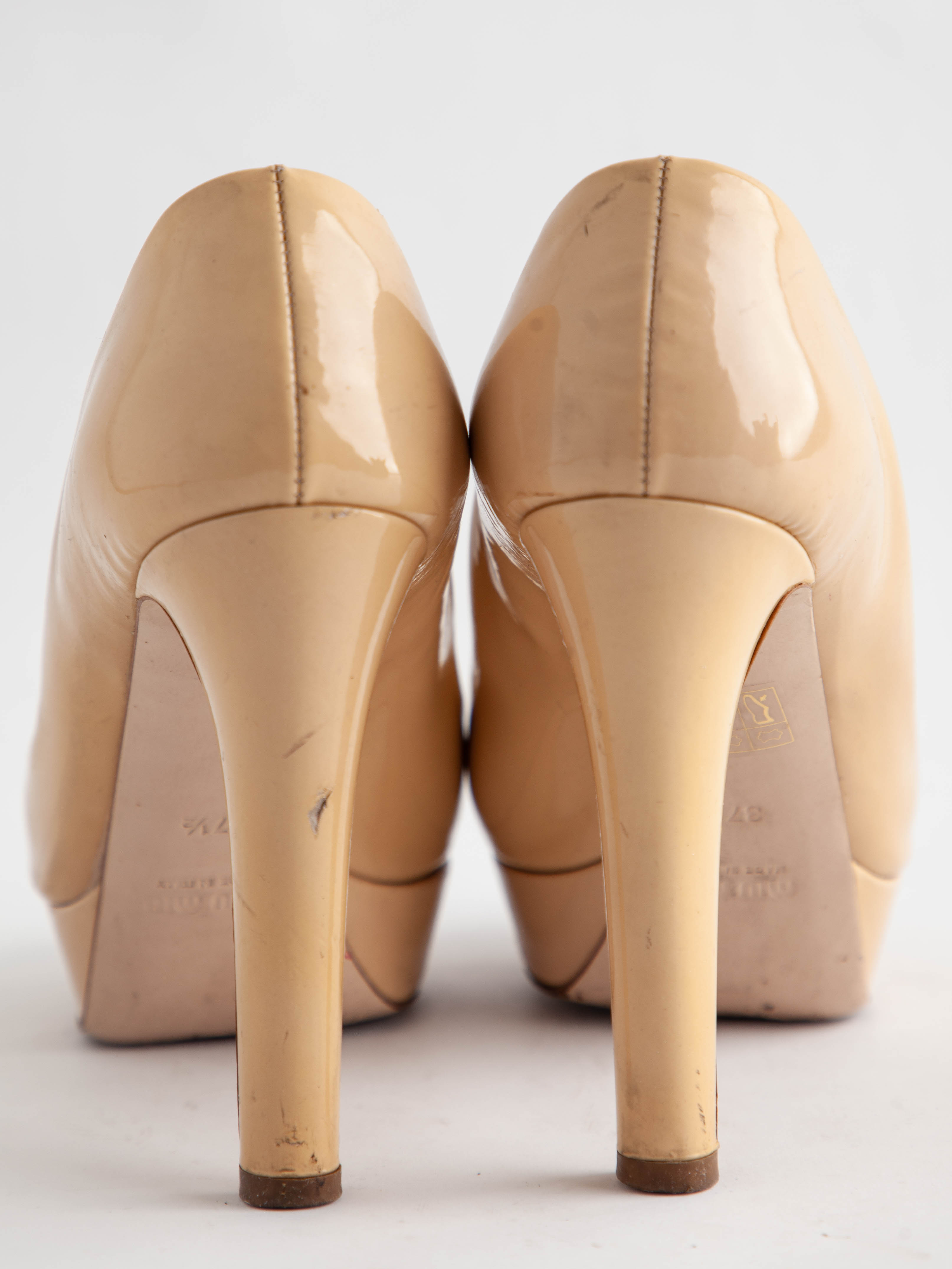 Average Miu Miu White Leather Peep-Toe High Heels Size 38