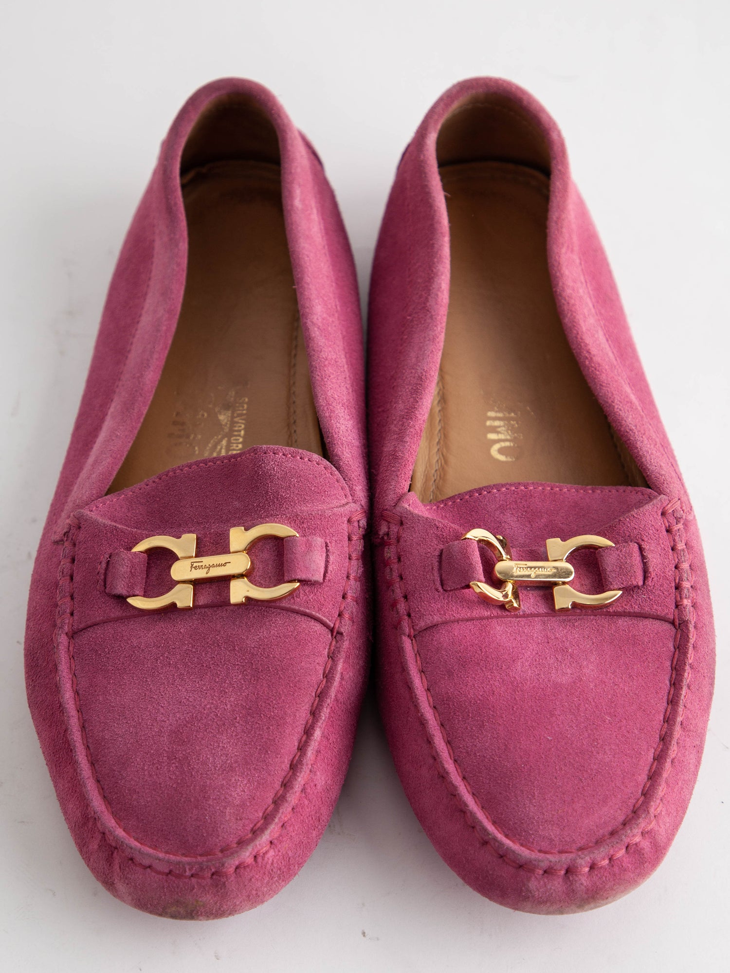 Average Salvatore Ferragamo Pink Genuine Suede Loafers Size 36