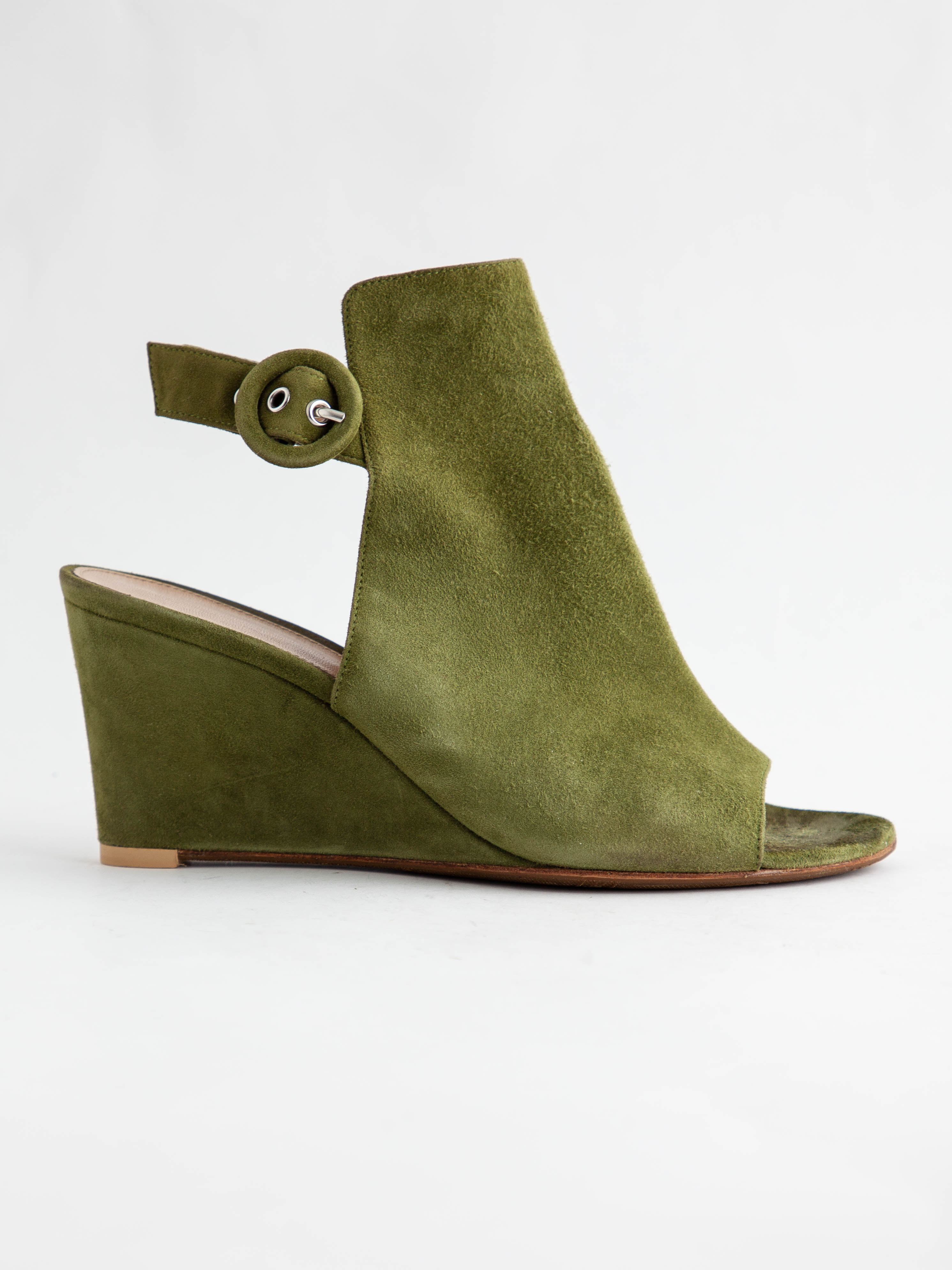 Good Gianvito Rossi Green Genuine Suede Wedge Sandals Size 35