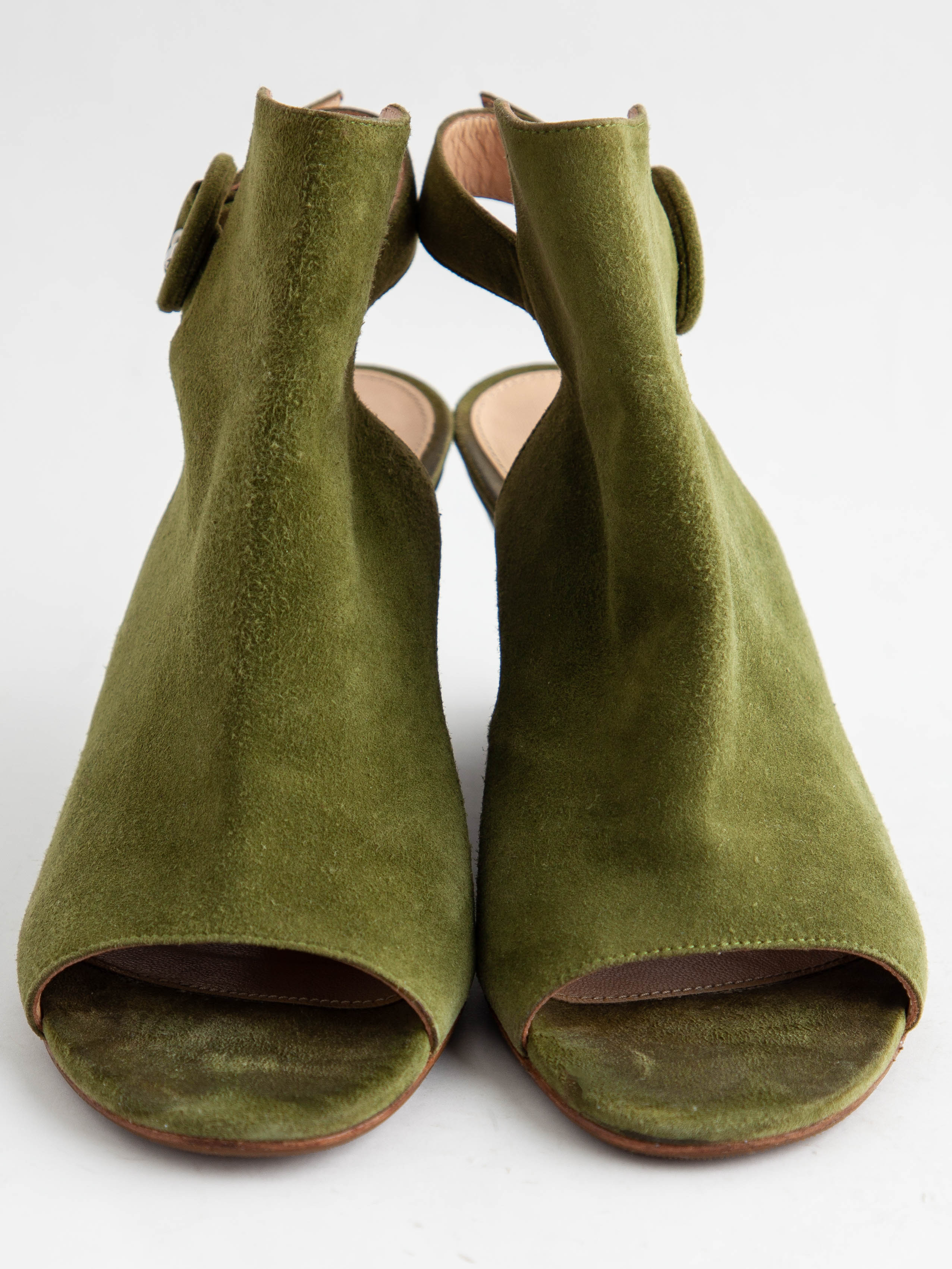 Good Gianvito Rossi Green Genuine Suede Wedge Sandals Size 35