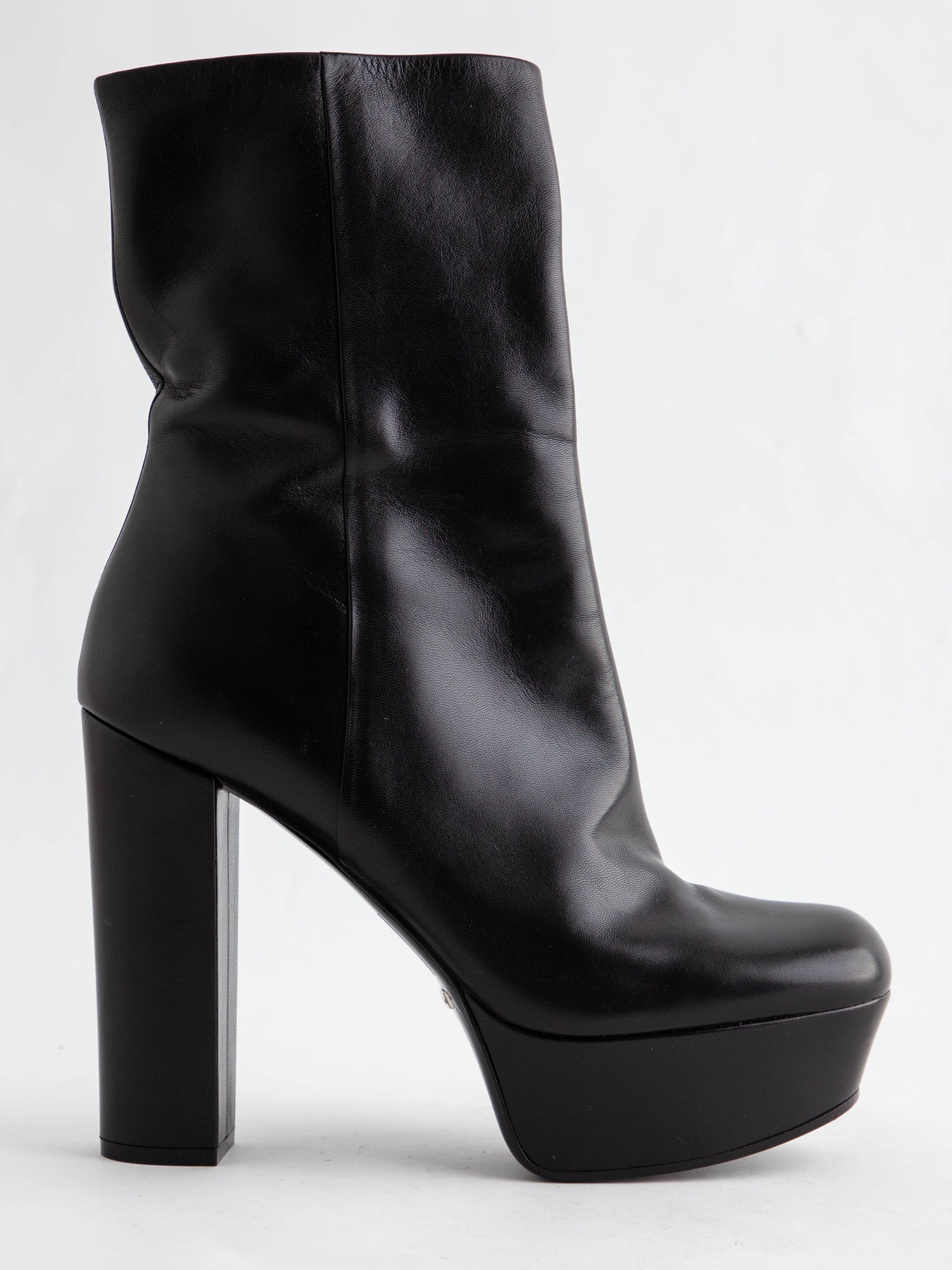 Good Gucci Black Leather Platform Ankle Boots Size 38.5