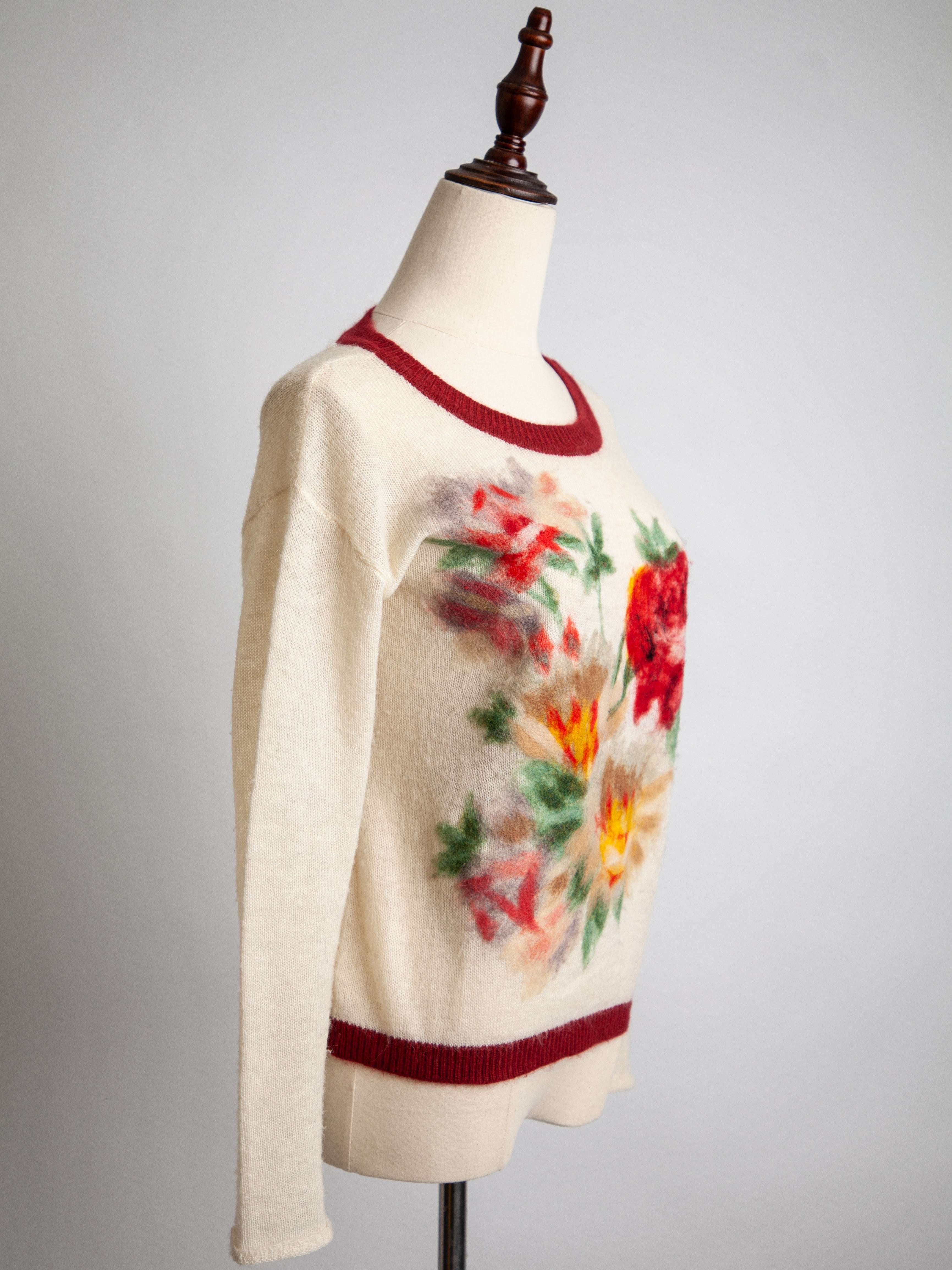 Good TWINSET Cream Floral Sweater Size XS Women Polyester