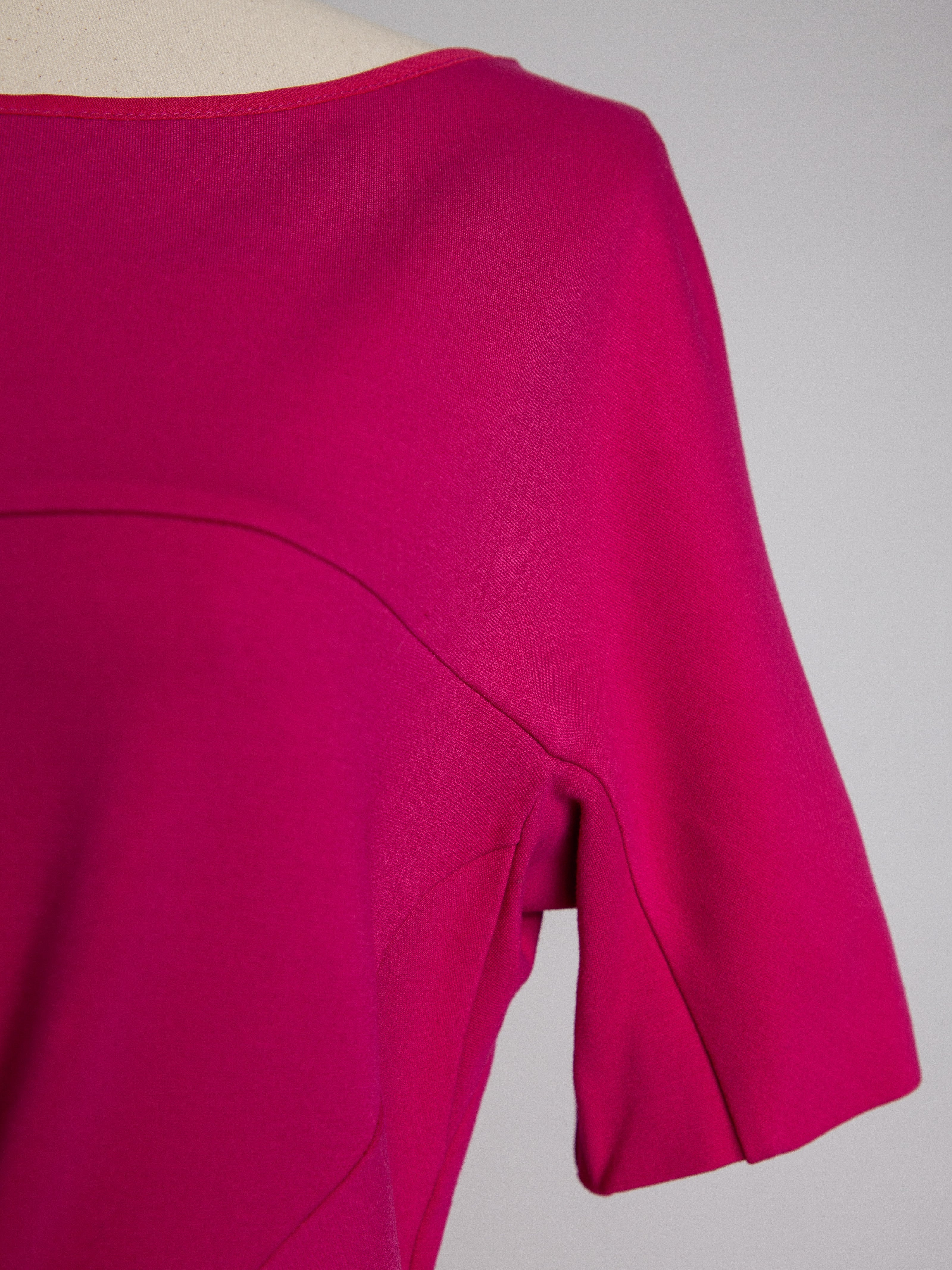 NEW Escada Pink Knee-Length Dress Size M with Twist Detail