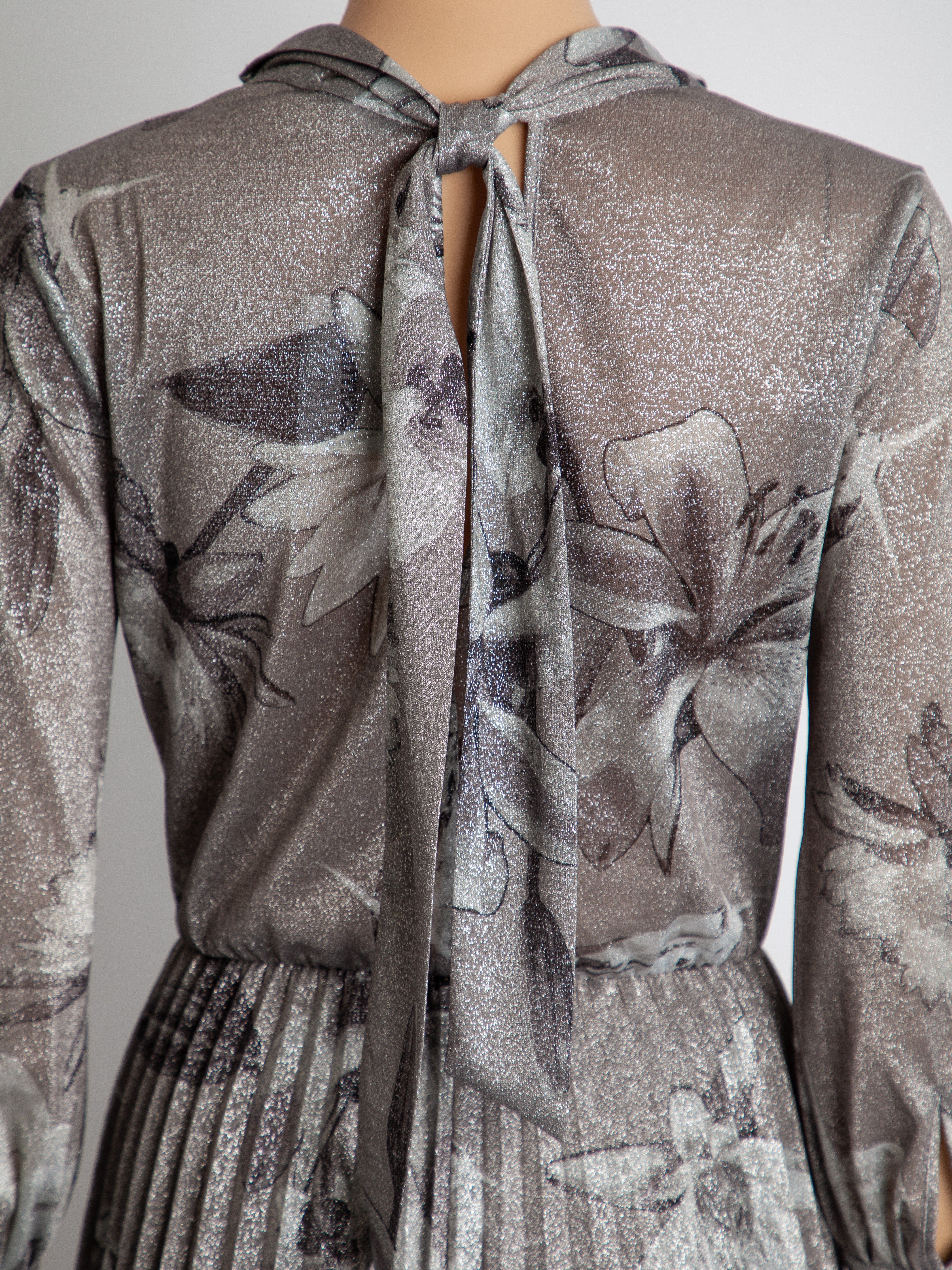 Good MaxCo Gray Floral Long-Sleeved Dress Size XS