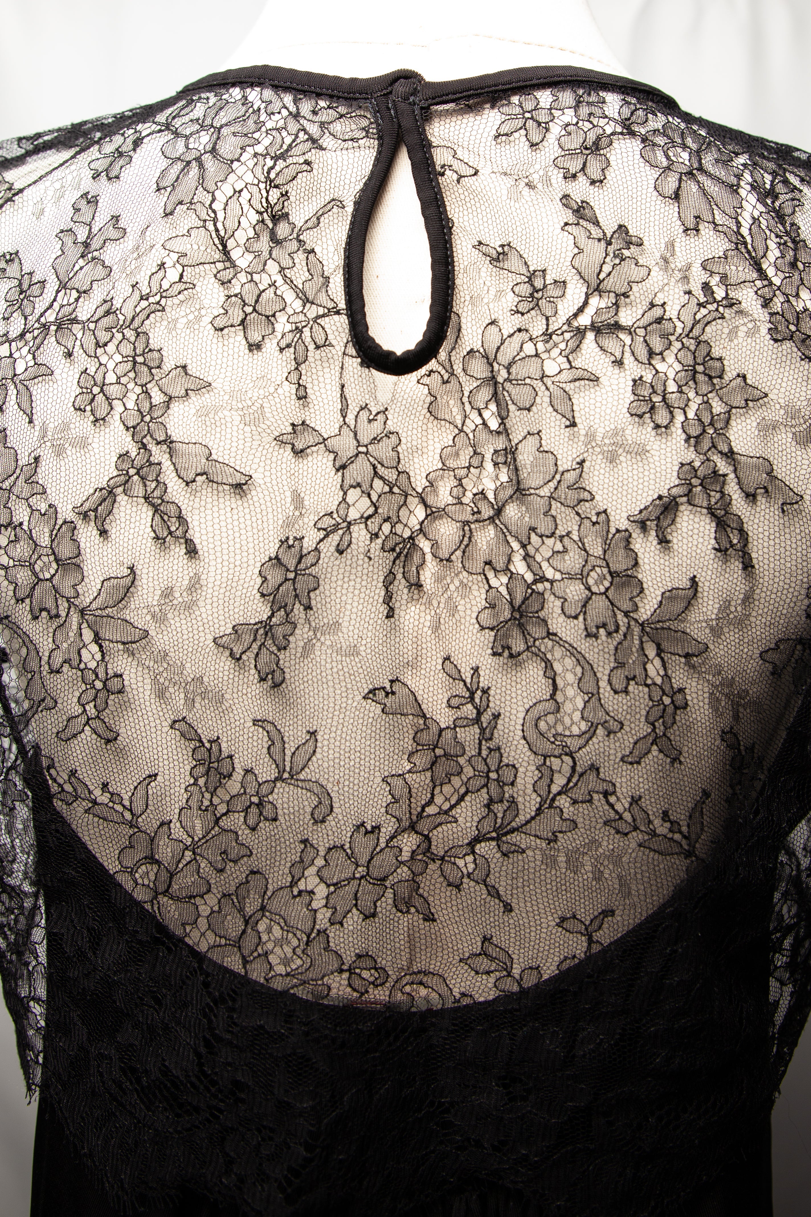 Max Mara Black Dress with Lace Details Size L in Good Condition