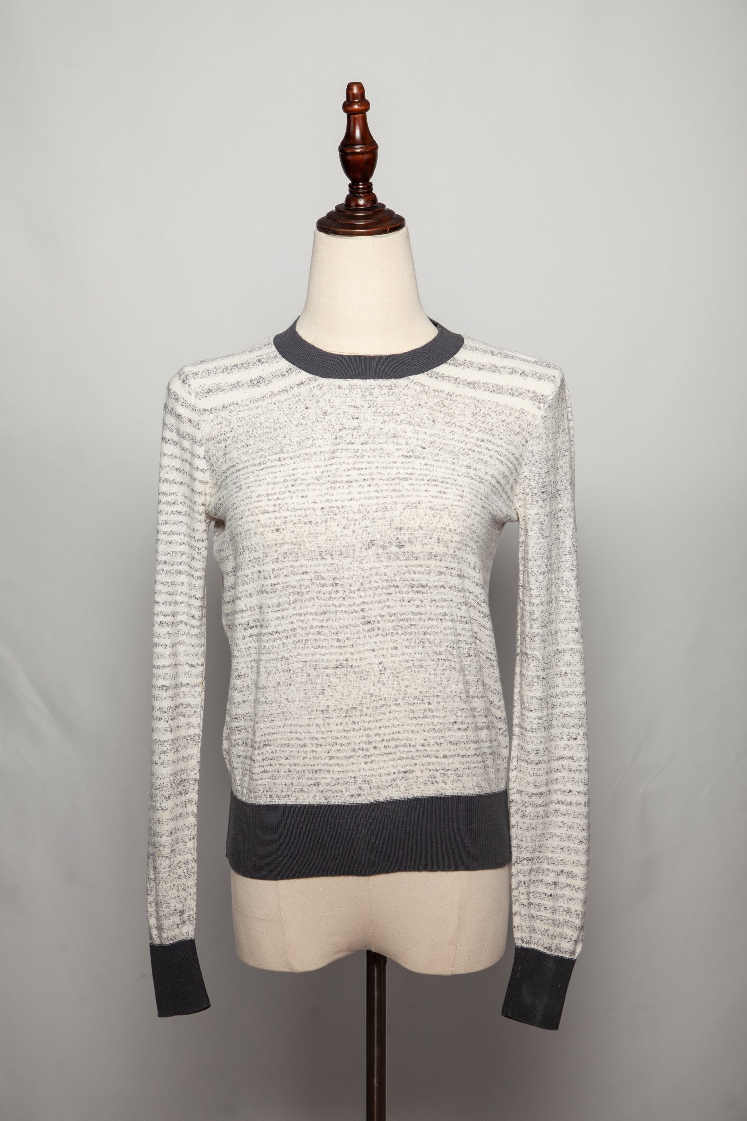 Average ATM Gray Viscose Sweater Size S with Pattern