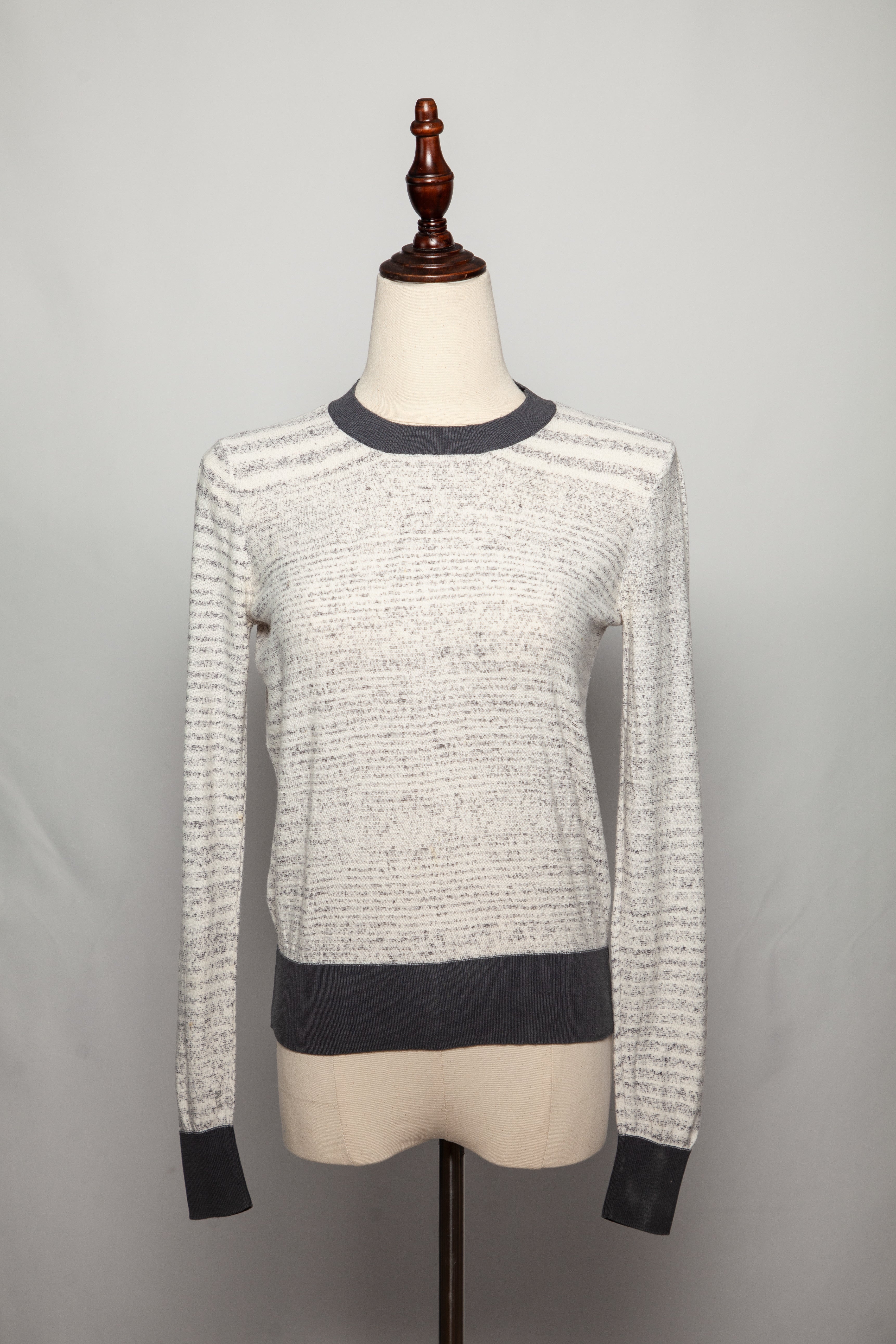 Average ATM Gray Viscose Sweater Size S with Pattern