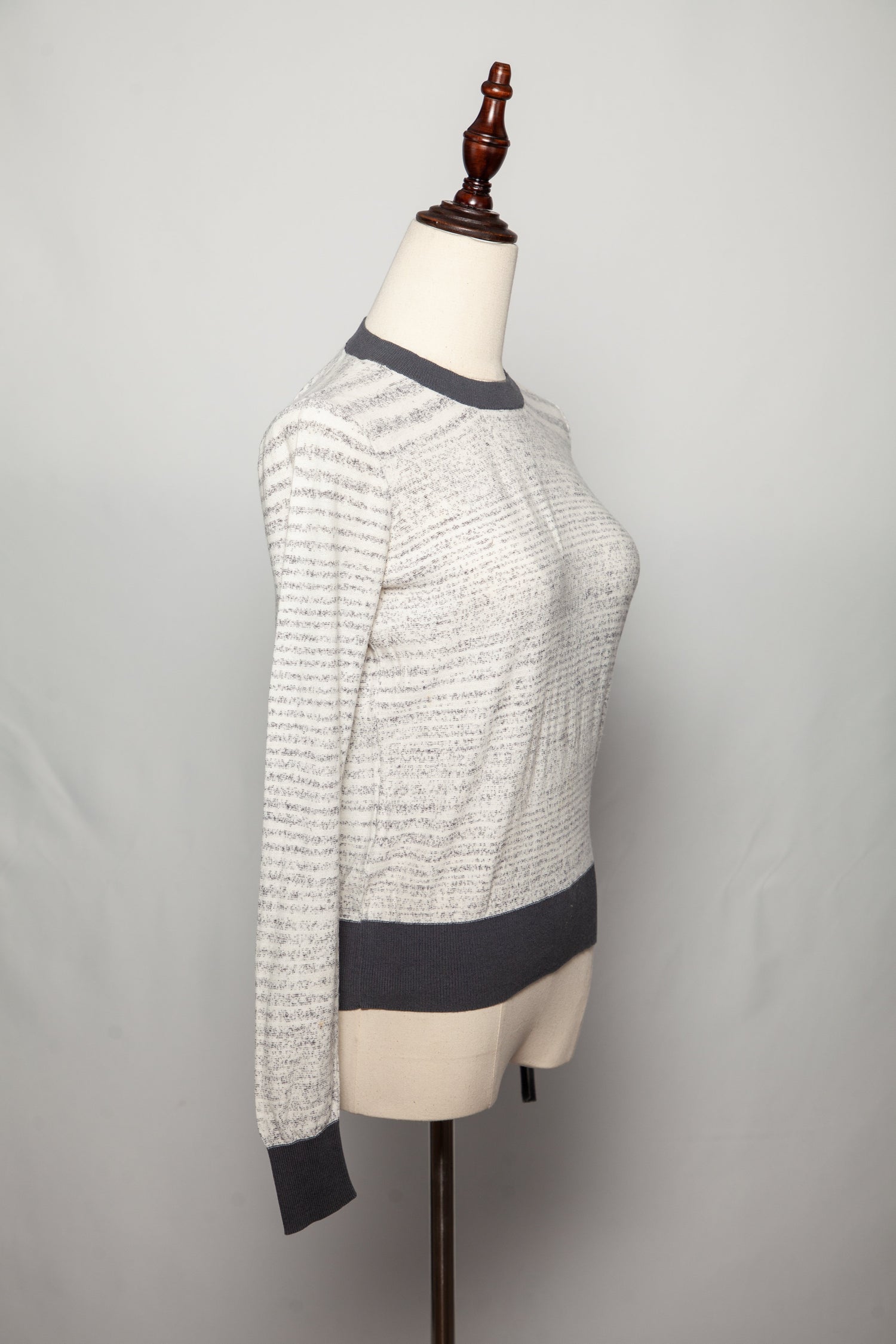 Average ATM Gray Viscose Sweater Size S with Pattern