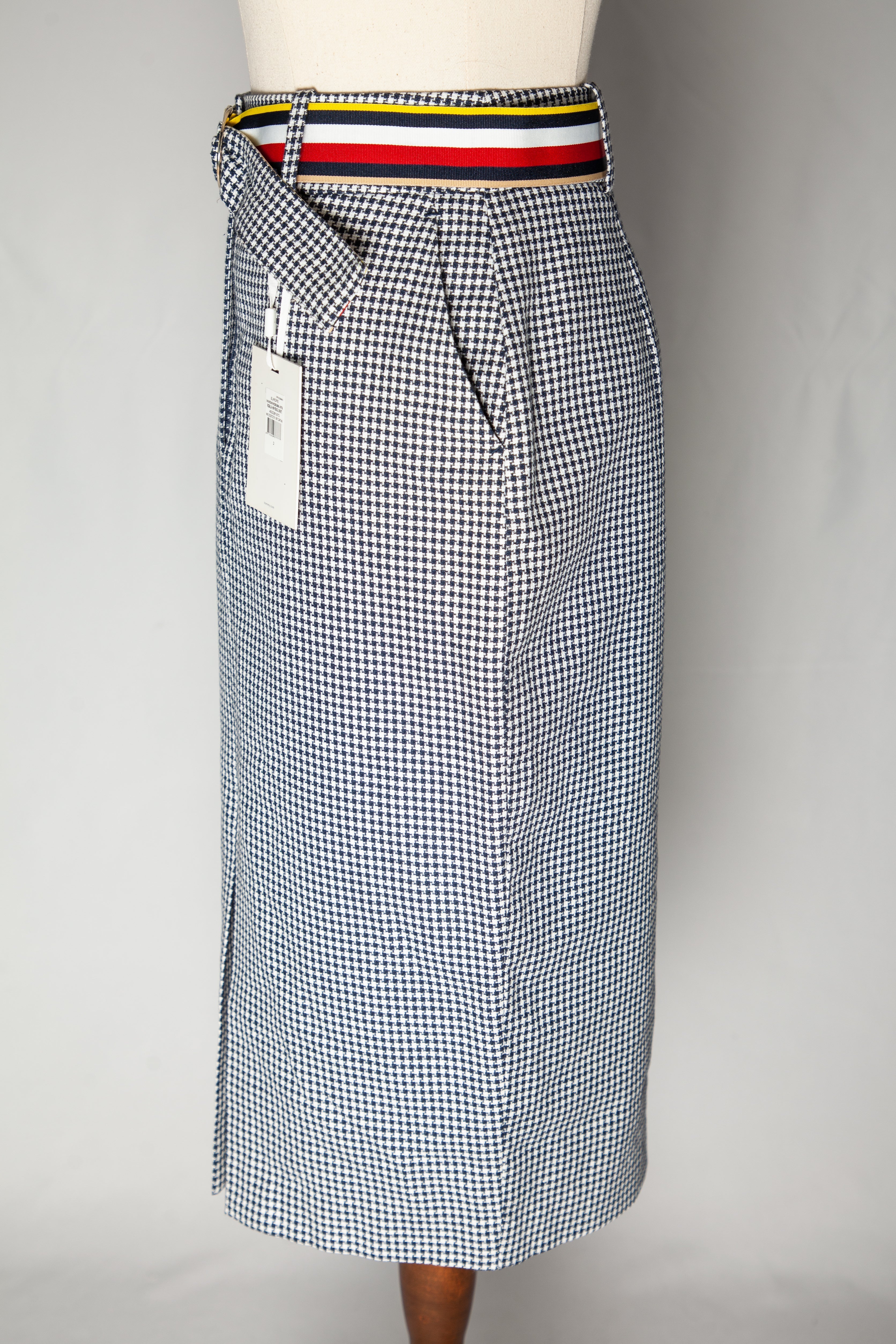 NEW Tommy Hilfiger Black High-Waisted Skirt XS with Striped Belt