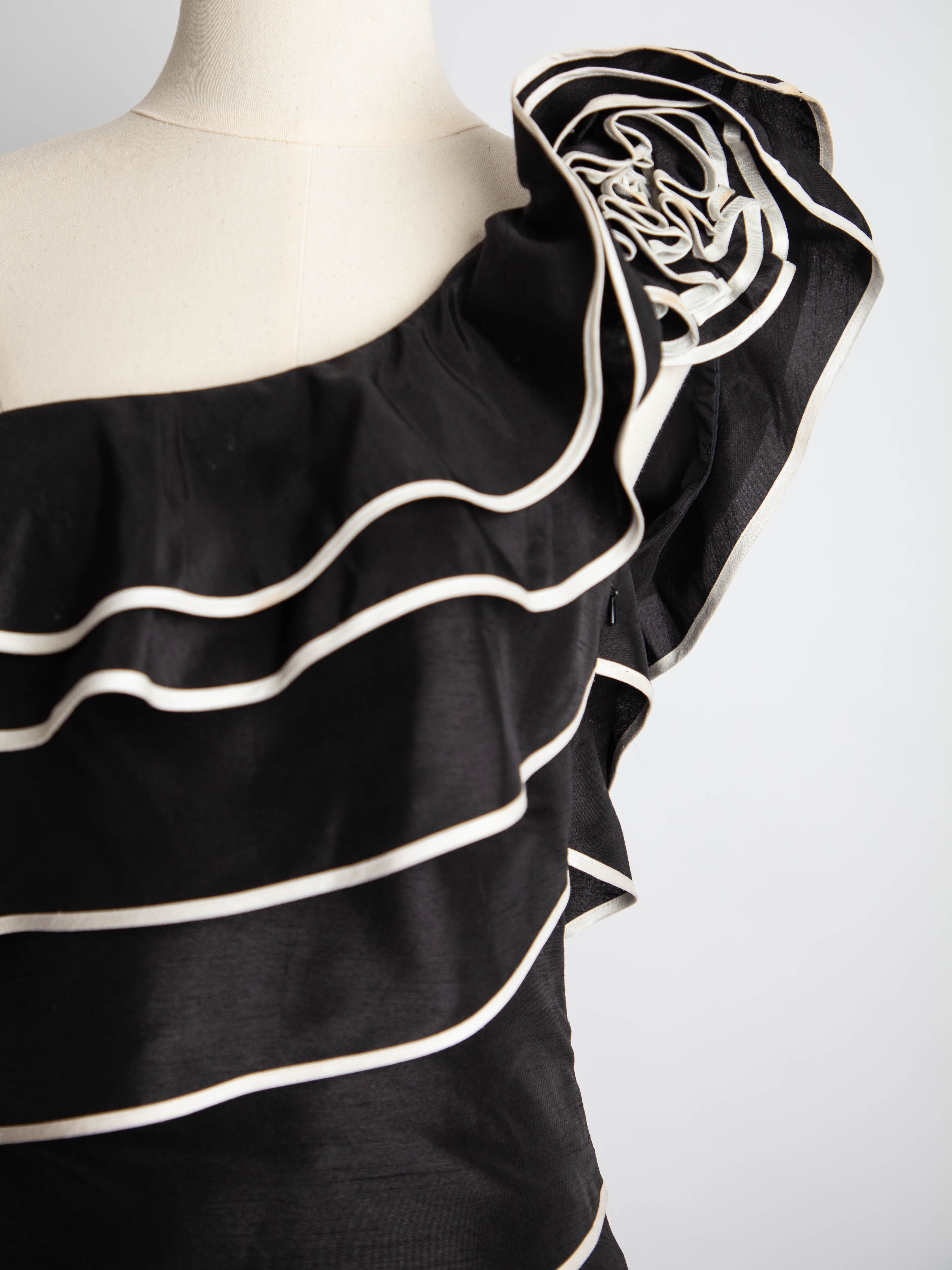 Good Pearce Fionda Black One-Shoulder Dress with Ruffles