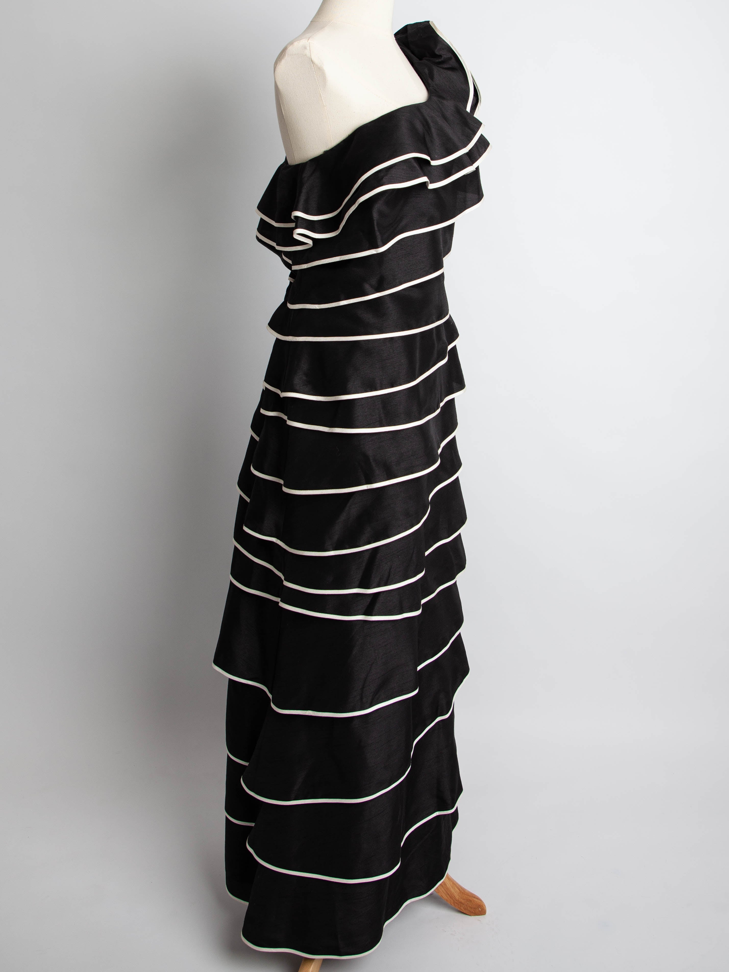 Good Pearce Fionda Black One-Shoulder Dress with Ruffles