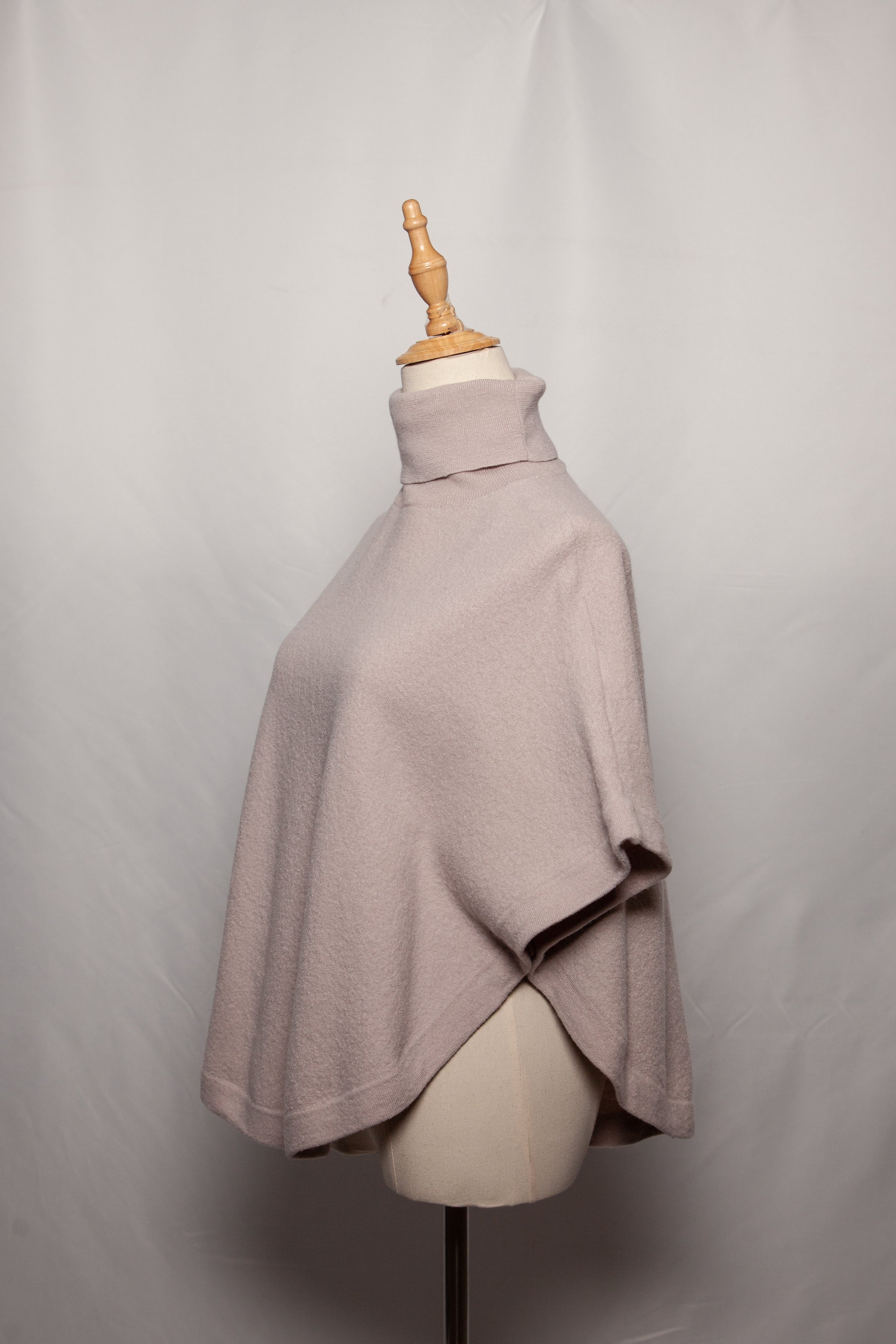 Good Condition Reiss White Angora Wool Poncho XS