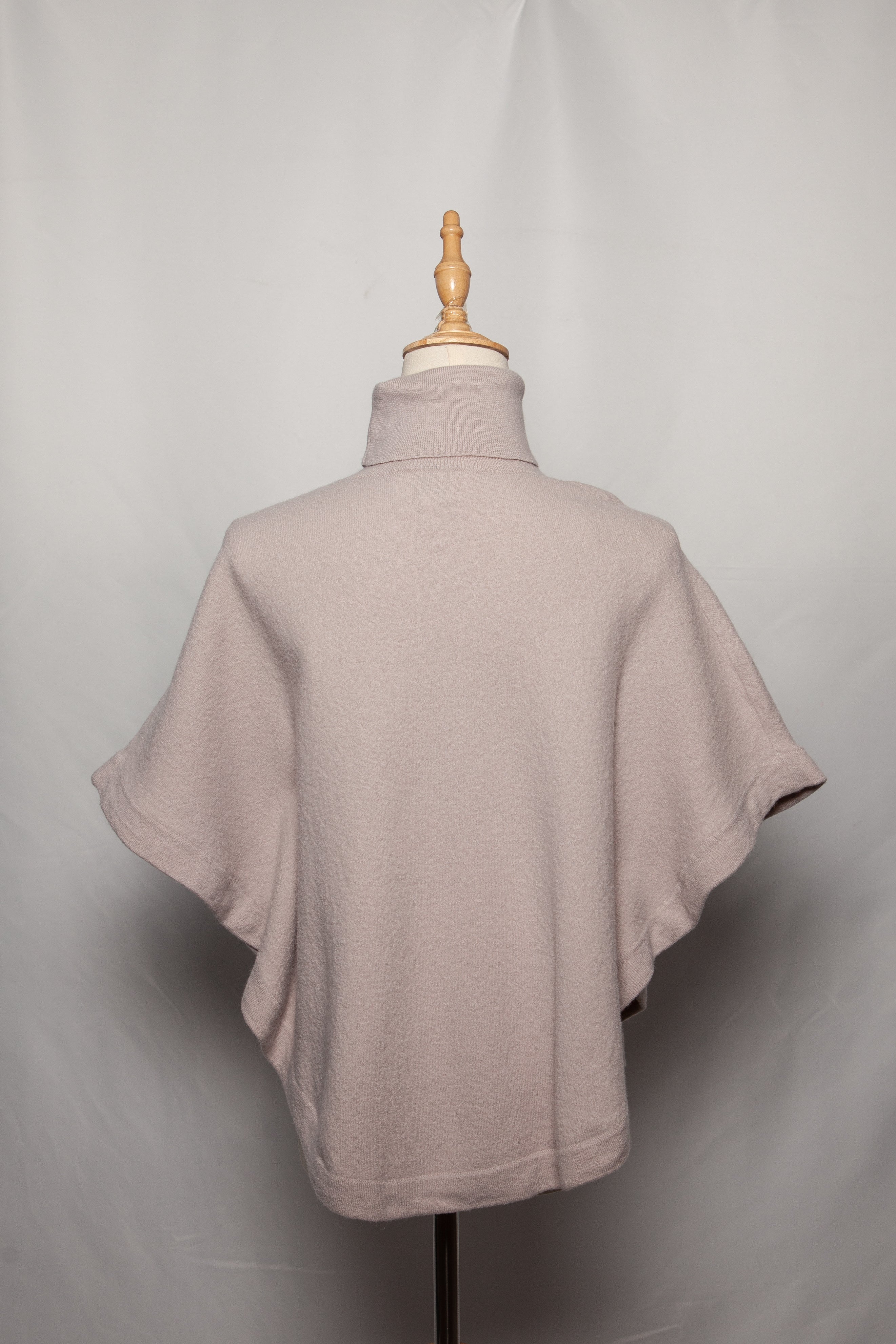 Good Condition Reiss White Angora Wool Poncho XS