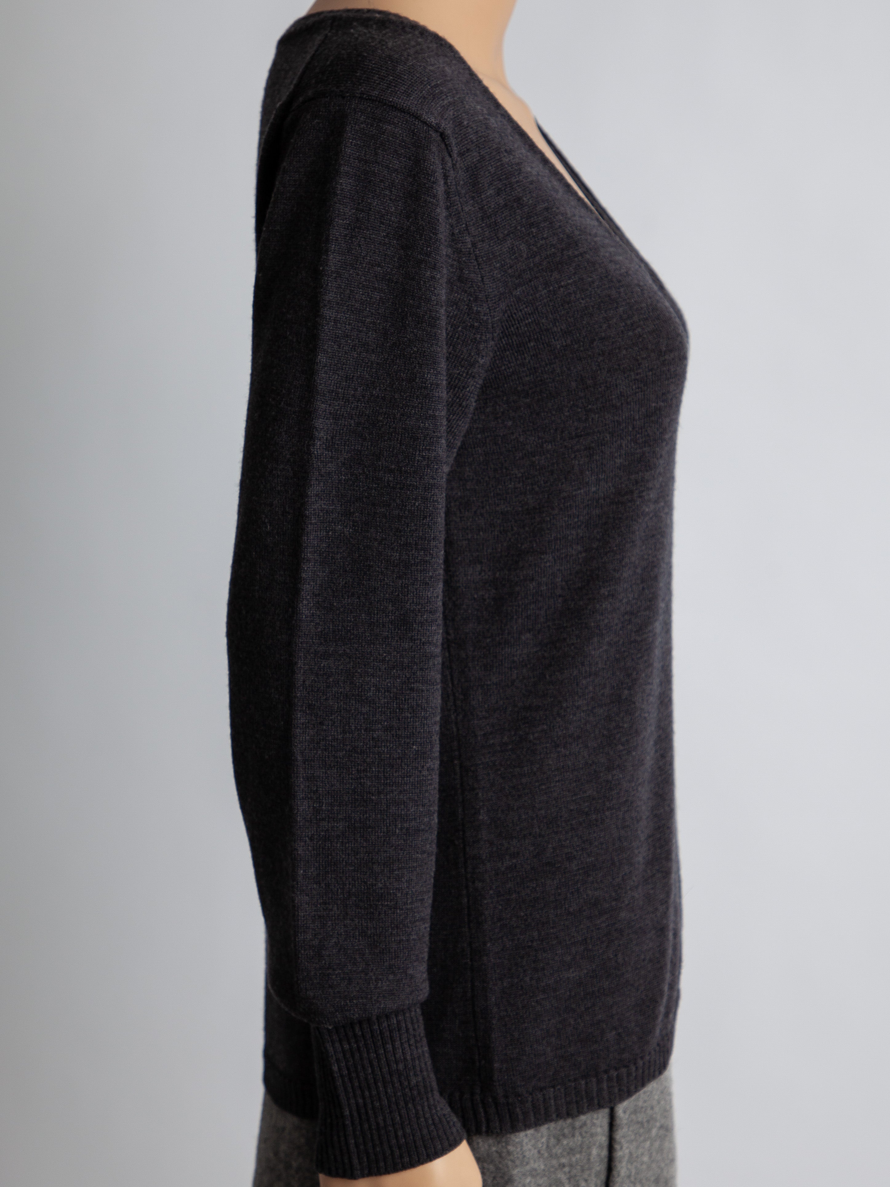 Good Max Mara Gray Cashmere V-Neck Sweater Size M for Women
