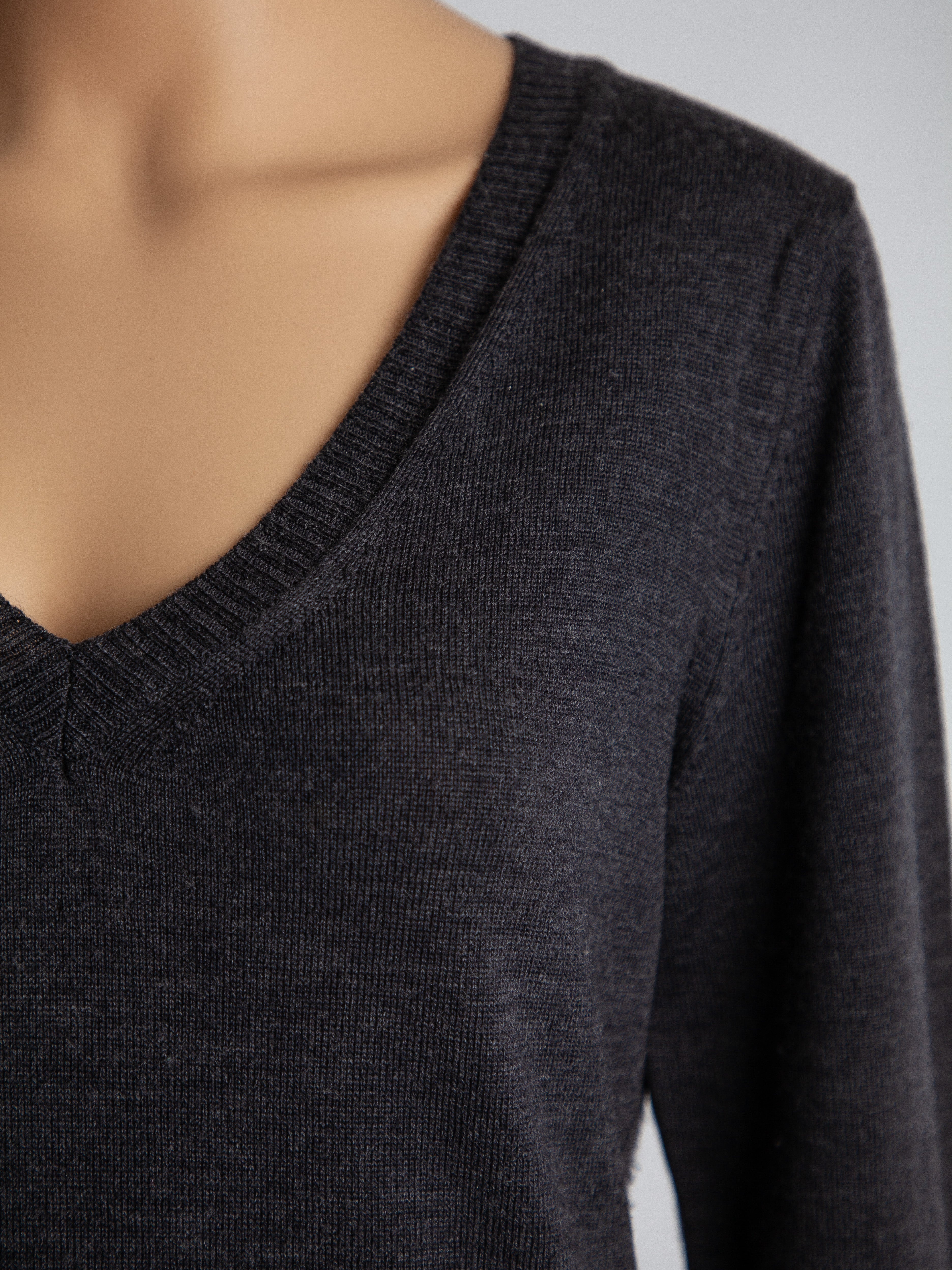Good Max Mara Gray Cashmere V-Neck Sweater Size M for Women