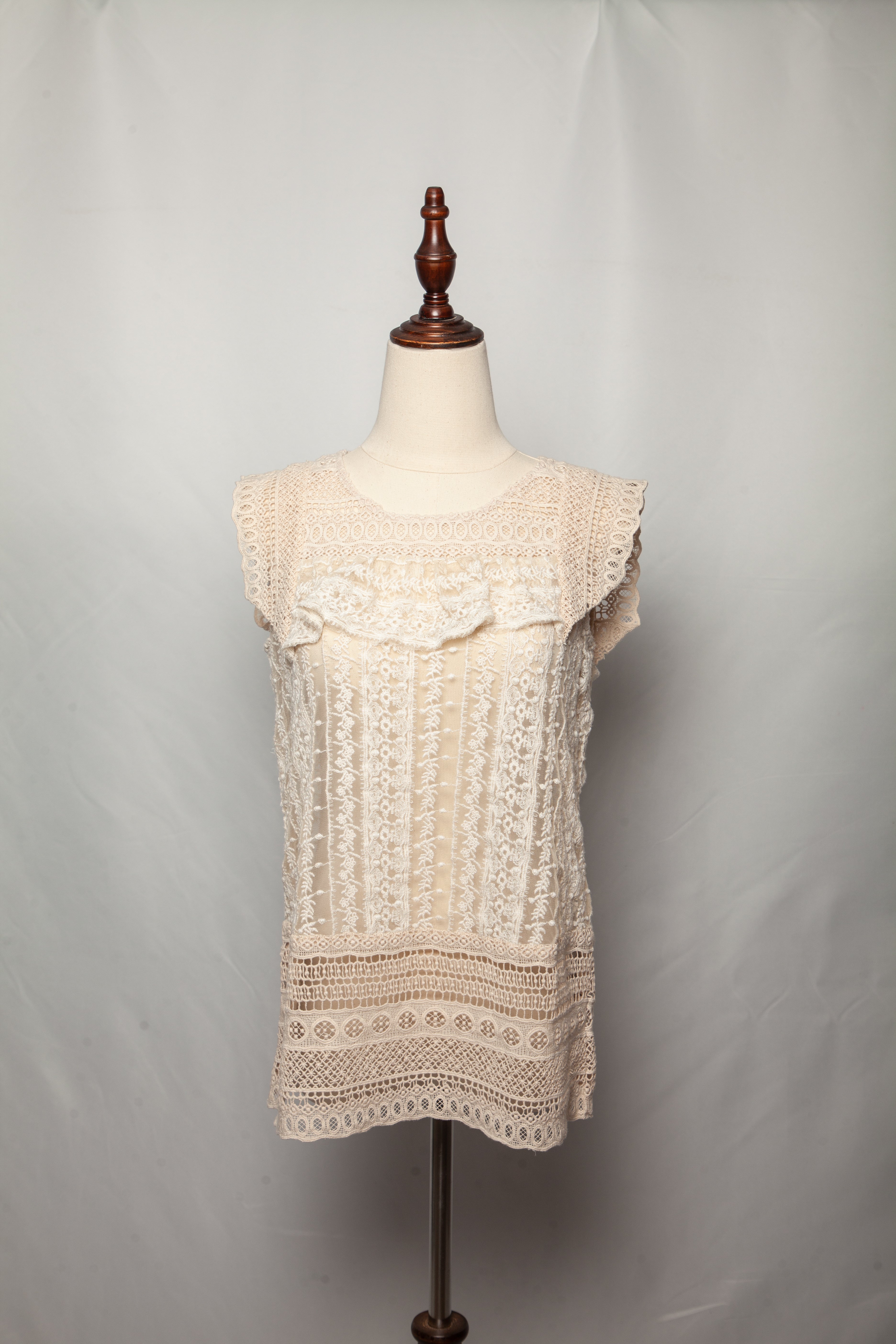 Good TWINSET White Sleeveless Lace Top Size XXS Women&