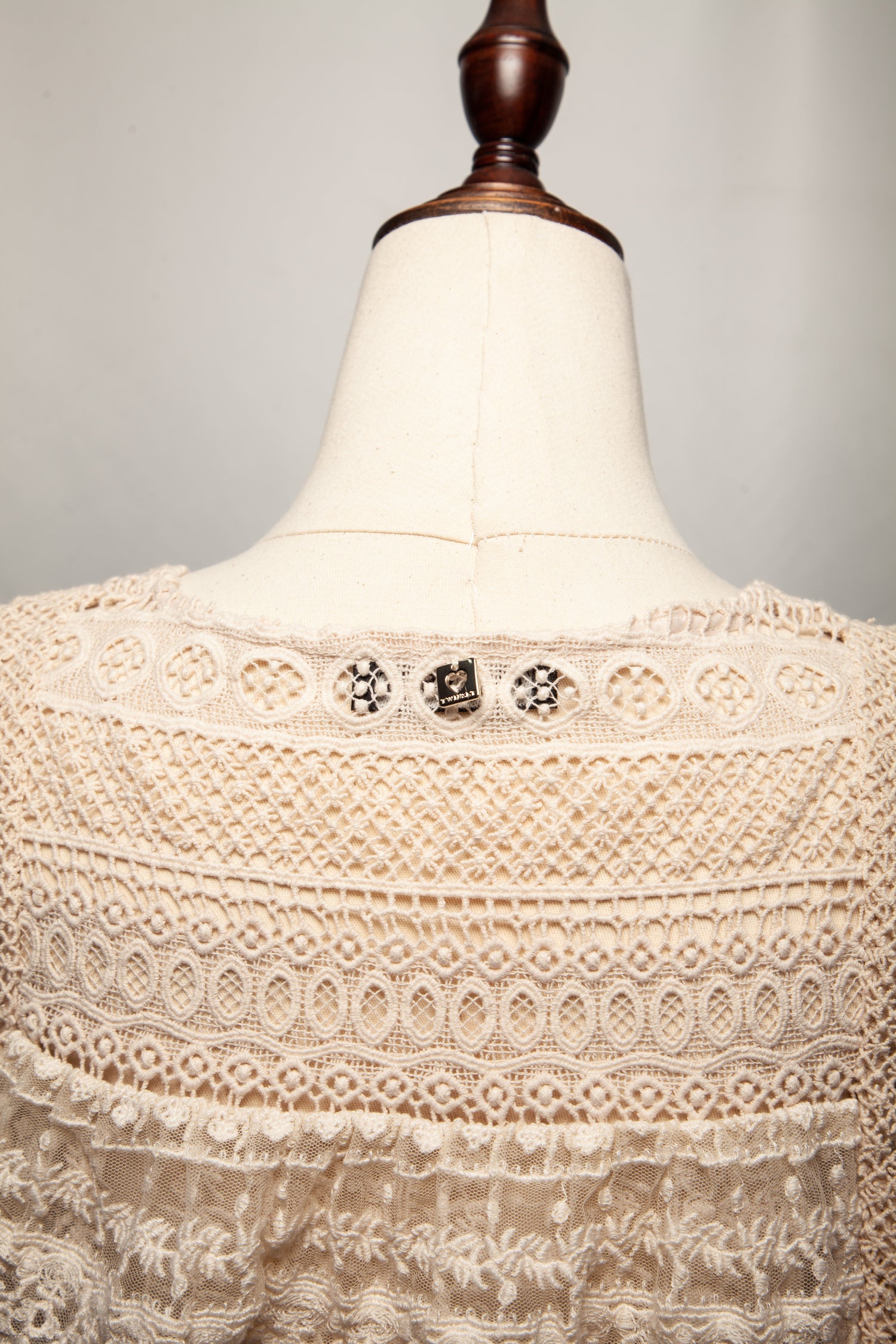 Good TWINSET White Sleeveless Lace Top Size XXS Women&