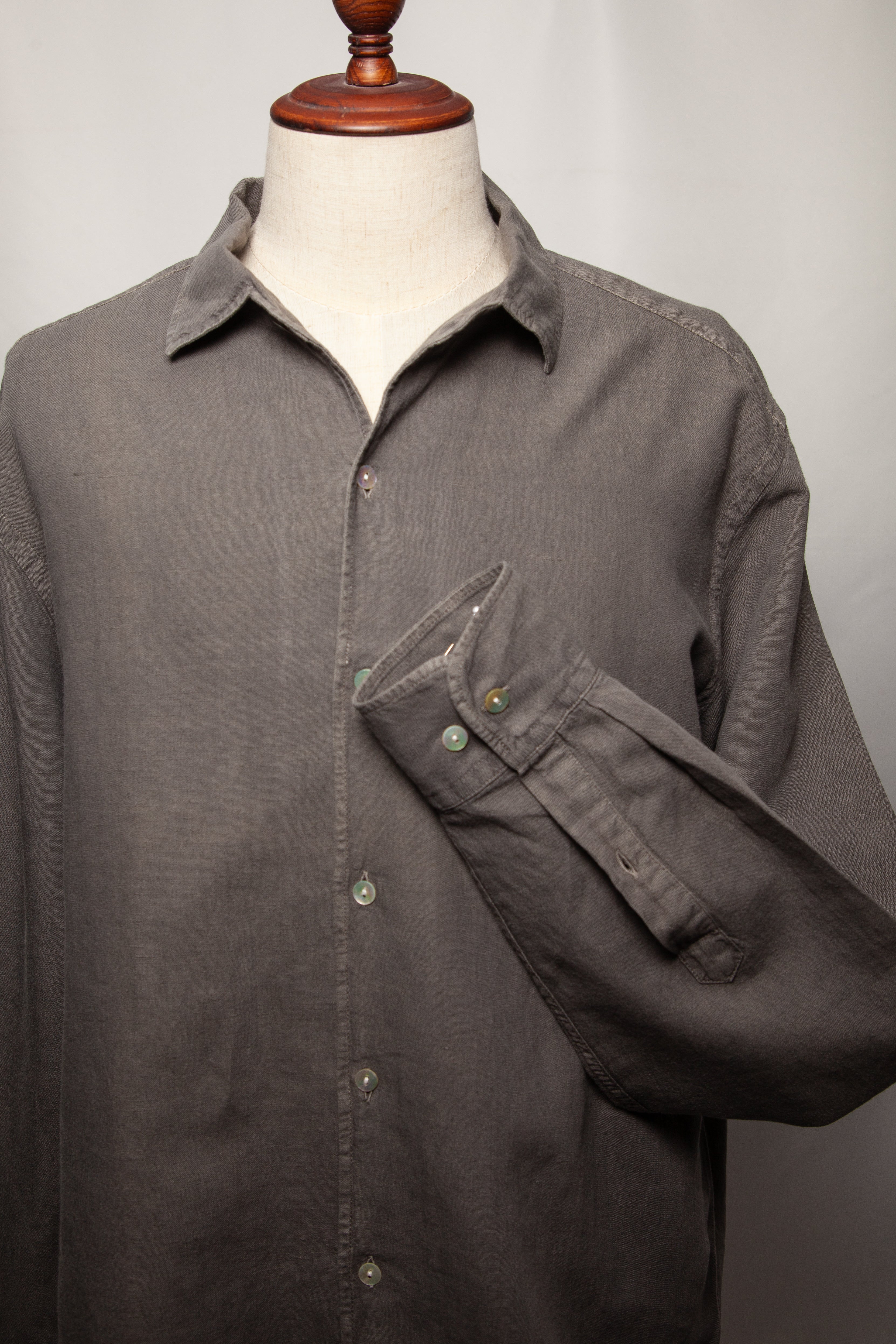 Good Scalpers Gray Long-Sleeve Button-Up Shirt Size XS