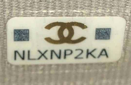 Chanel Textured Cc Flap Phone Holder Crossbody Bag With Airpods Pro Case Quilted Caviar