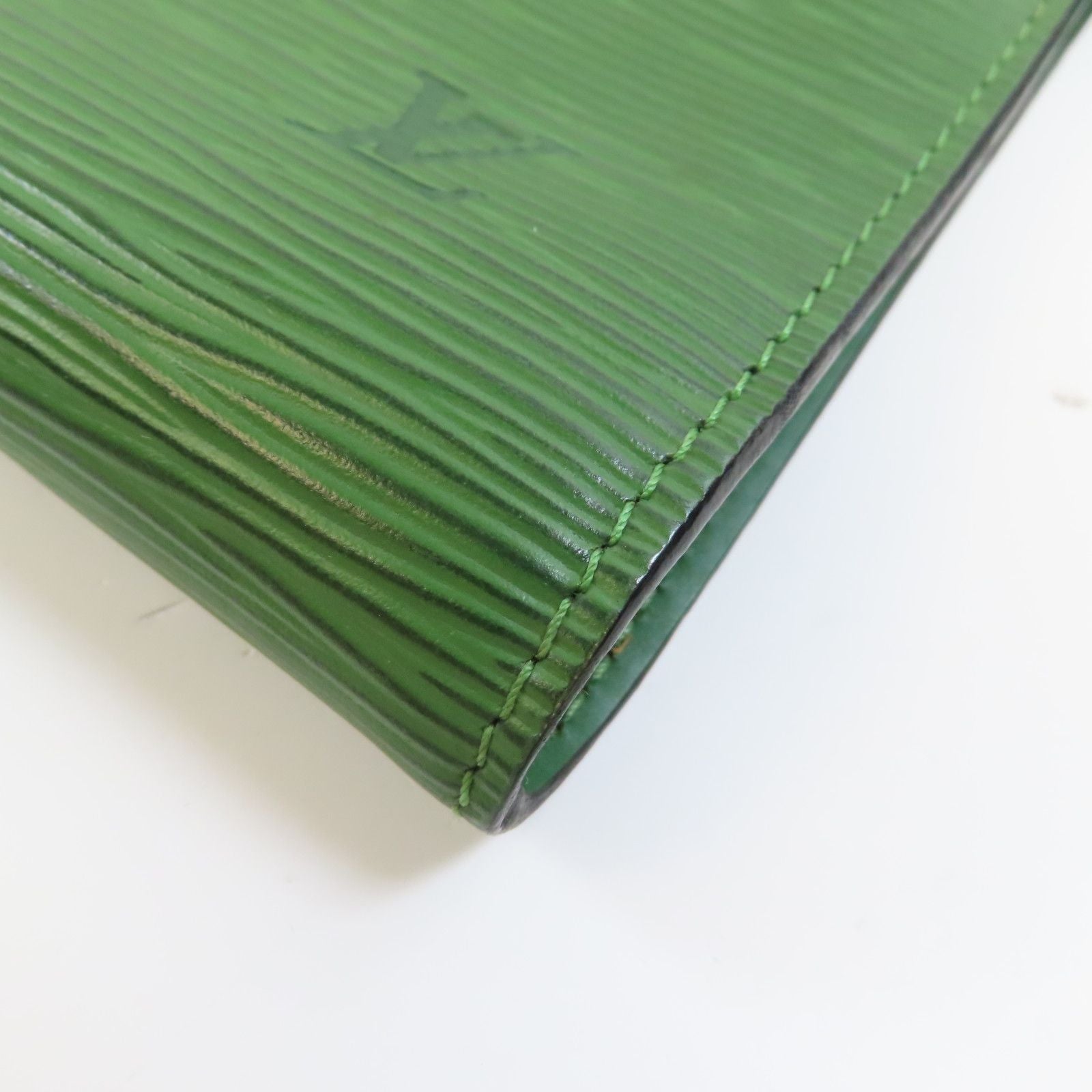 Louis Vuitton Epi Pochette Accessories Kanagi Hand-turned Bag Green Color Green Handbag M 52944