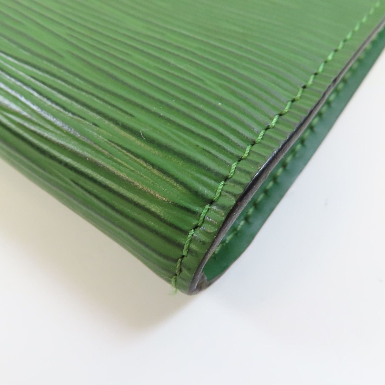 Louis Vuitton Epi Pochette Accessories Kanagi Hand-turned Bag Green Color Green Handbag M 52944