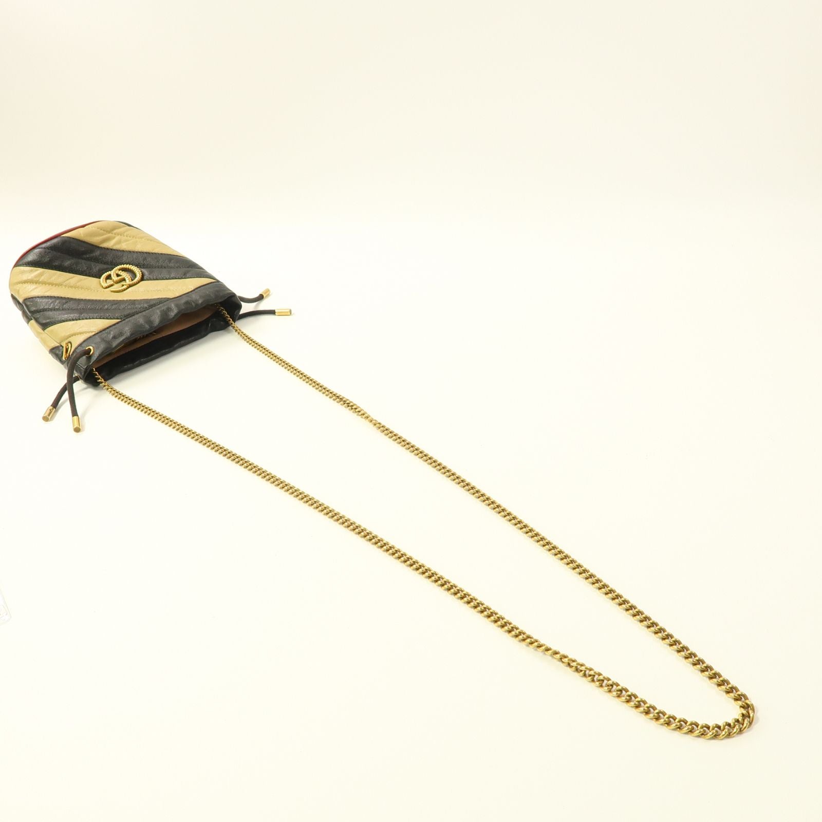 Gucci Cowhide Leather Gg Marmont Gold Crossbody Back Bag Black/black Color Shoulder Ba