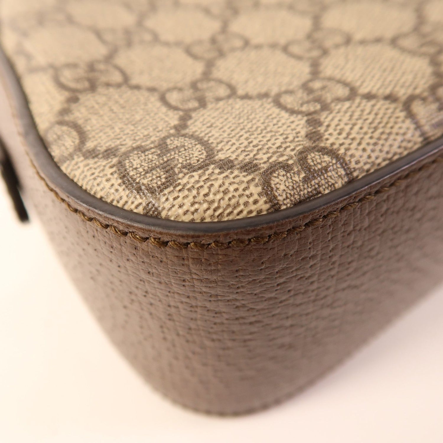 Gucci Painted Canvas Gg Supreme Messenger Gold Shoulder Bag Brown Beige/brown Pvc Coated Canvas 476466