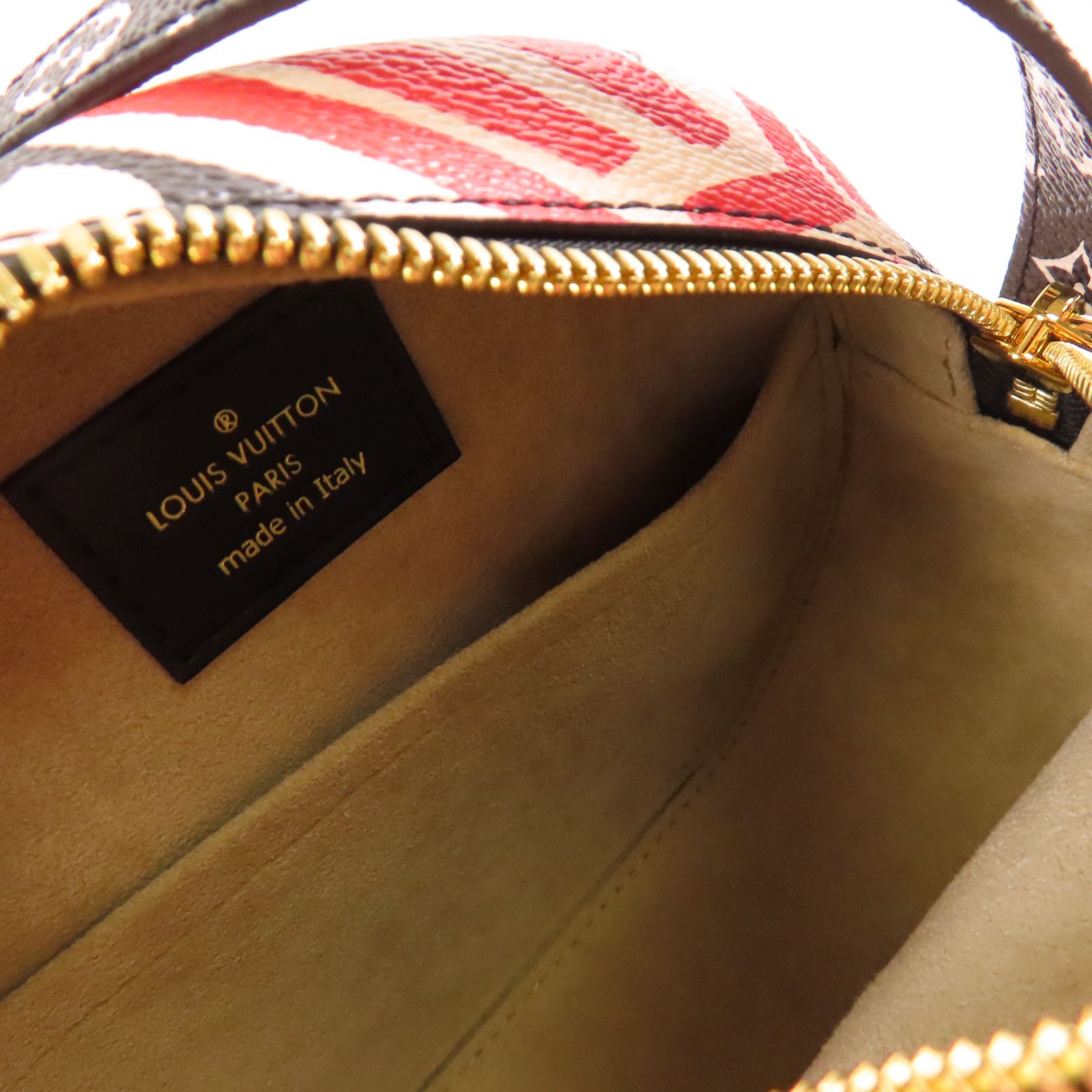 Louis Vuitton Monogram Giant Boite Chapeau Gold Shoulder Bag Red Black White Shoulder Bag M 45366