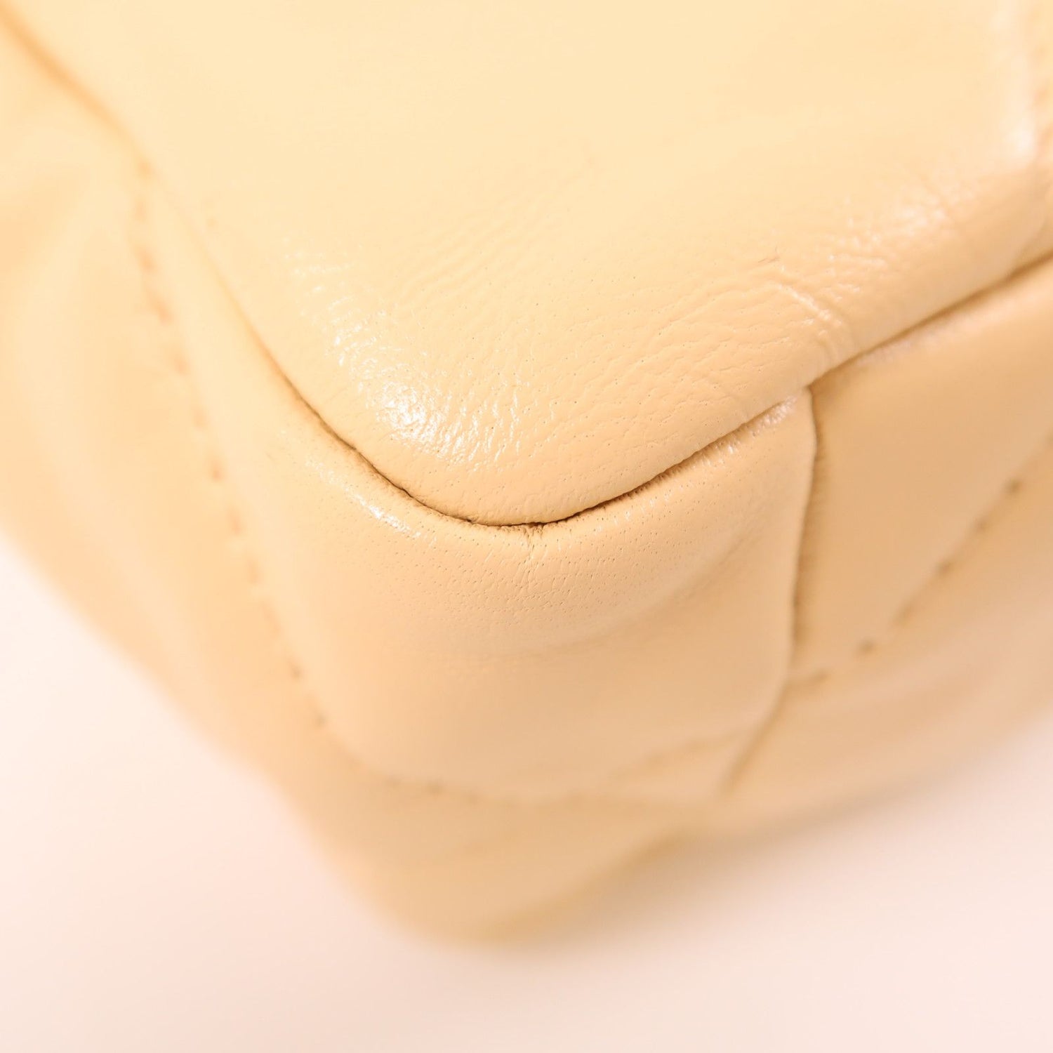 Chanel Beige Sheepskin Leather 19 Hand-turned Shoulder And Back Bag 2way Shoulder Bag Lambskin (sheep Leath