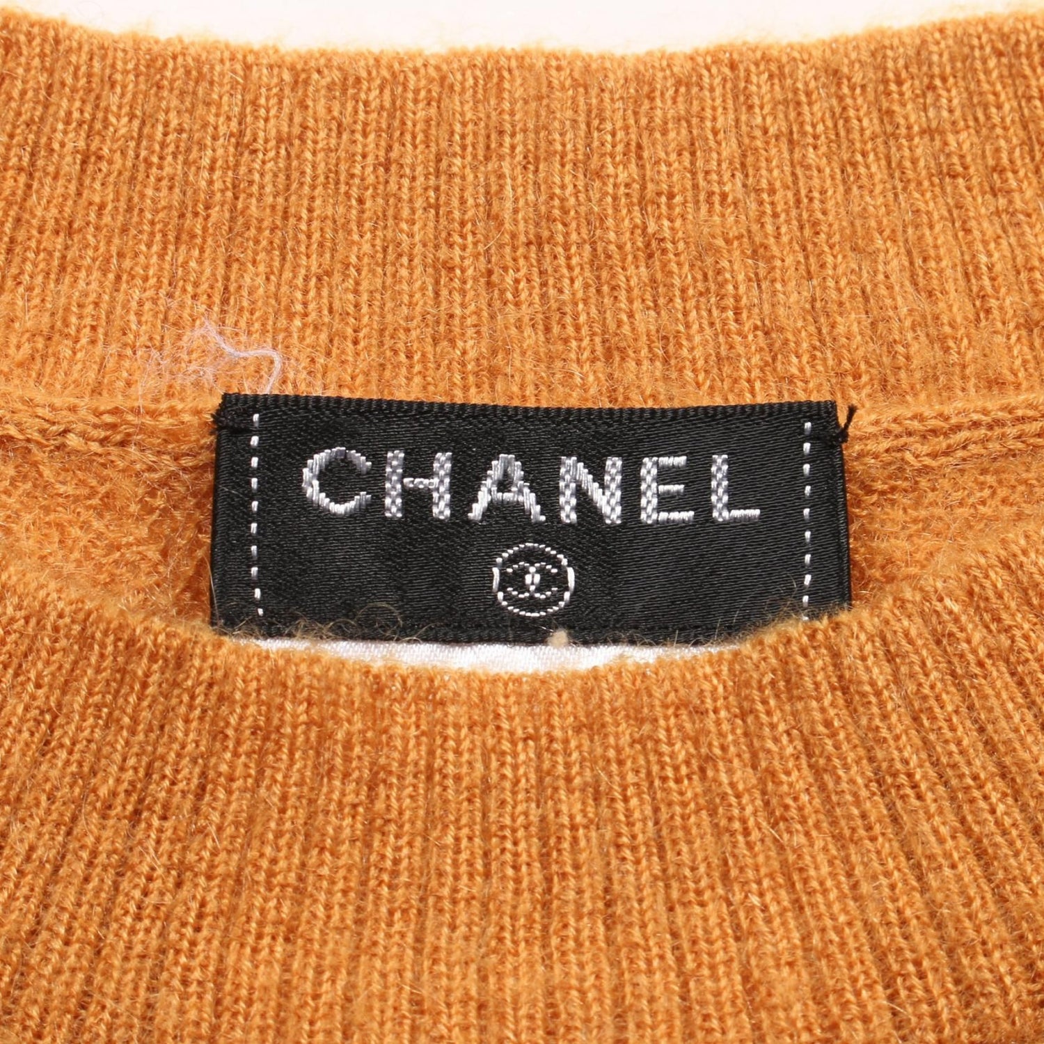 Chanel Orange With Pearl Knit Cashmere Moheya P 50015k 06342