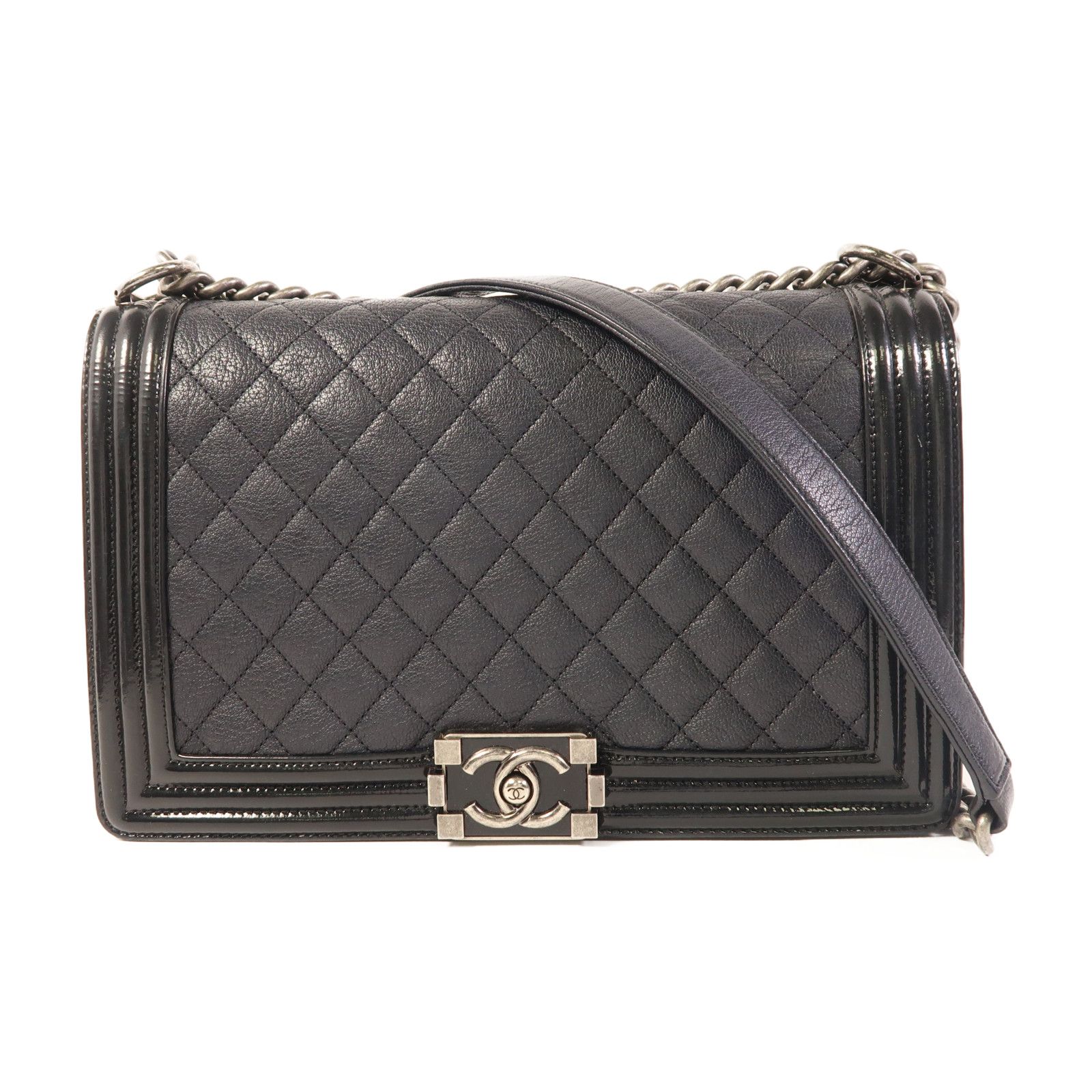 Chanel Black Cowhide Leather Crossbody Back Bag Calfskin (cowhide) Boy 28