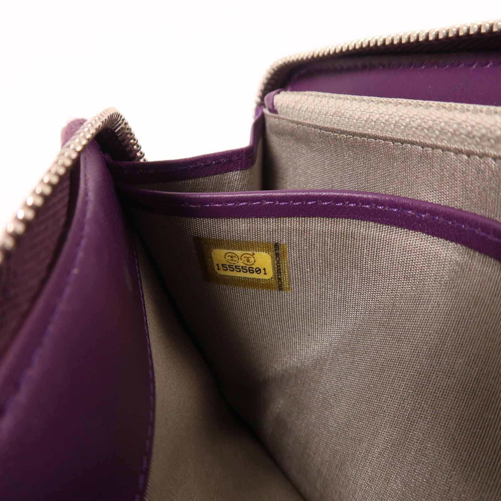 Chanel Purple Purple Enamel Lacquered Leather Long Wallet Silver Pocket Long Wallet Purple L-shaped Zipper Wallet Paten