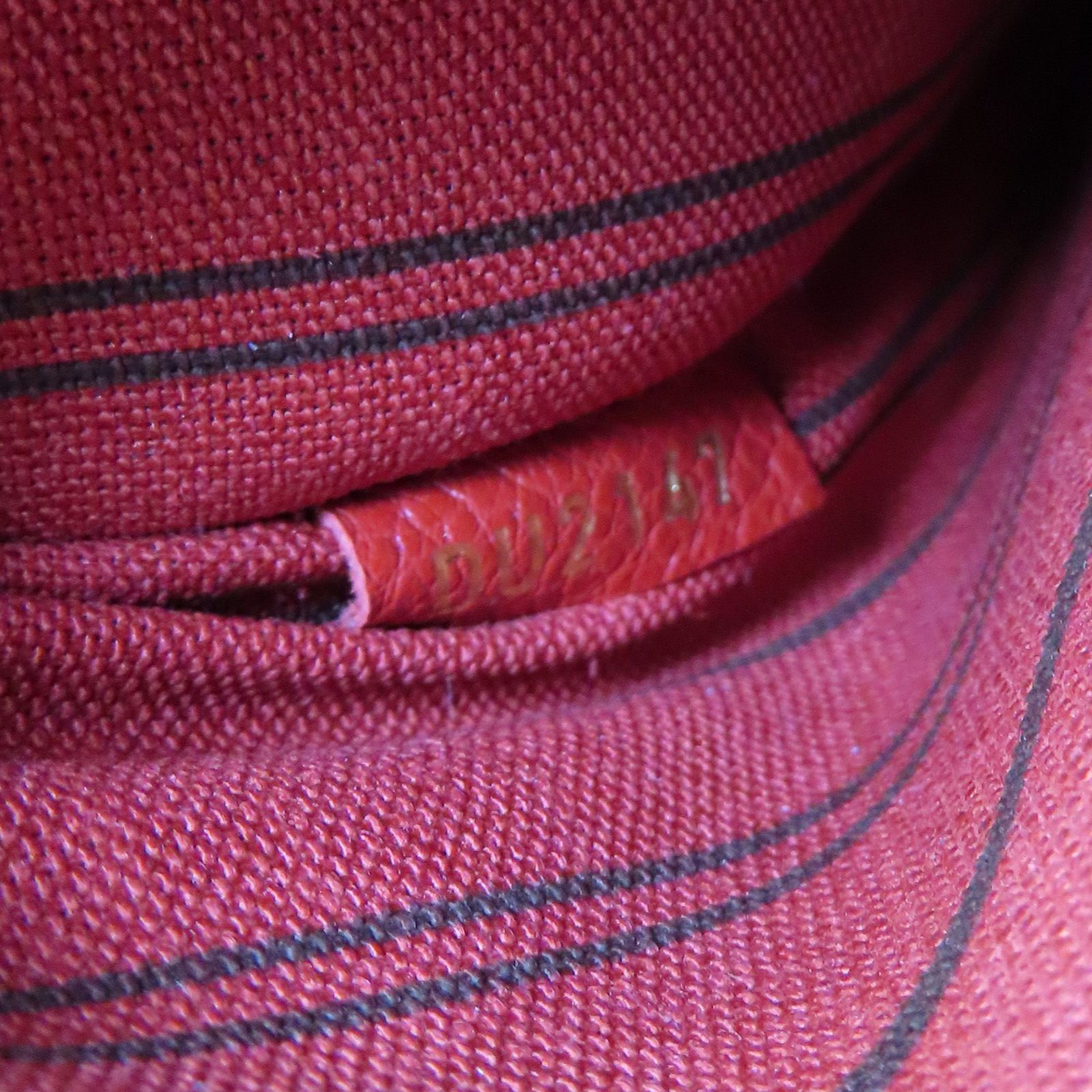 Louis Vuitton Pochette Metis, Empreinte