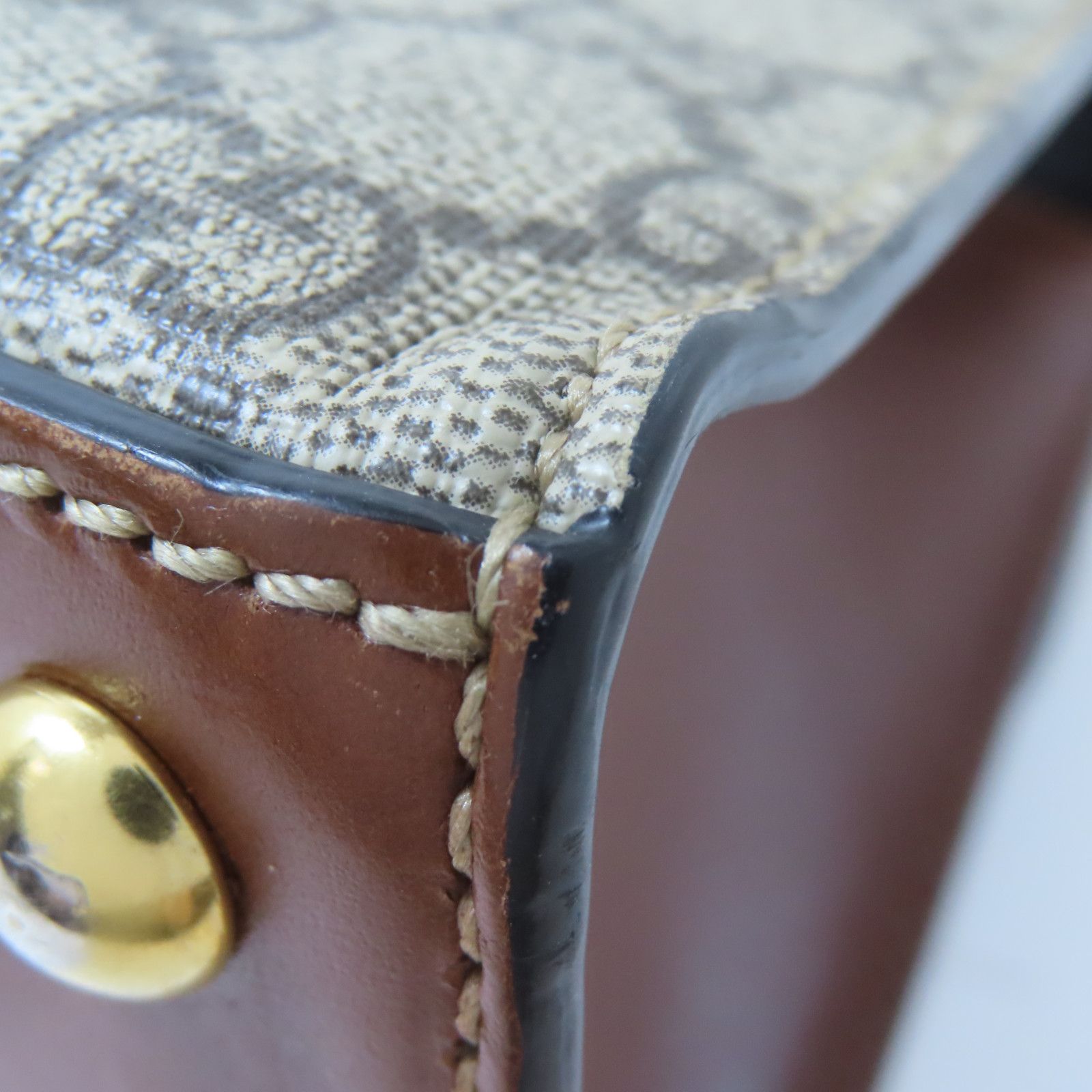 Gucci Painted Canvas/leather Crossbody Bag Gold Hand-handed Bag For Shoulders And Backs Color/b