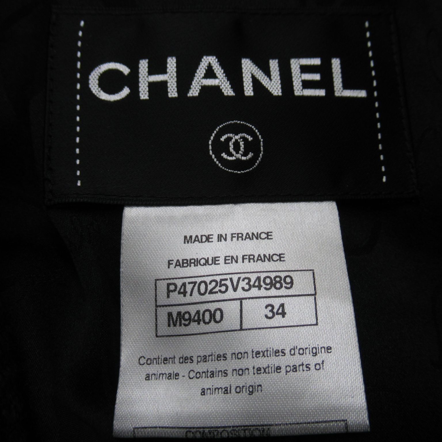 Chanel Black Acrylic Windbreaker Coat P 47025v 34989