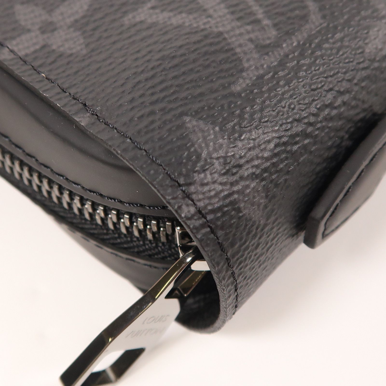 Louis Vuitton Monogram Eclipse Zippy Xl Wallet Changzhenbao Black Around Long Wallet M 61698