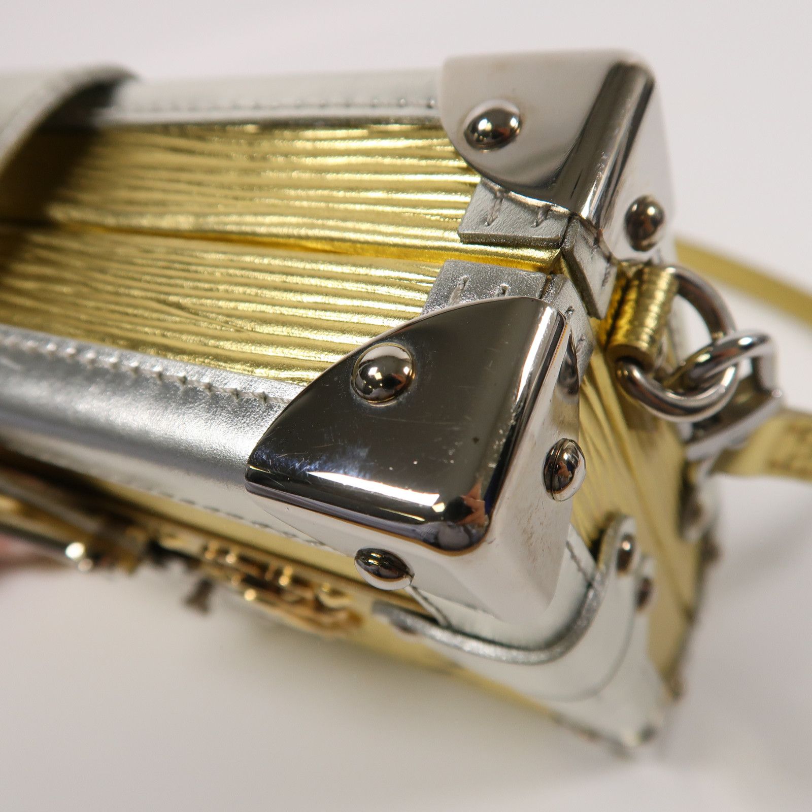 Louis Vuitton Epi/kinpu Petite Malle Kinpaku/ginpaku Shoulder Back Bag Golden Gold Shoulder Bag M 50017