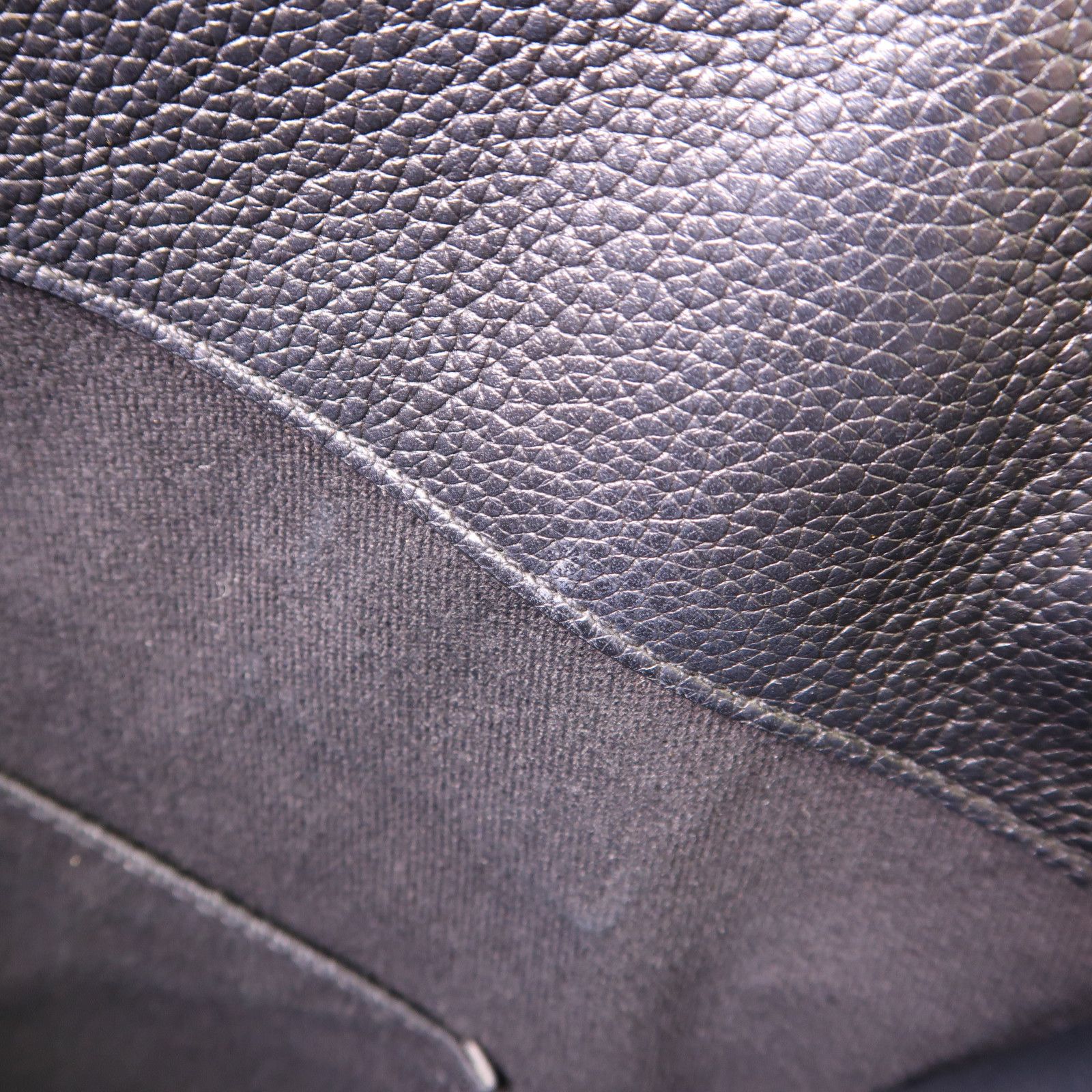 Saint Laurent Cowhide Leather Hand Bag Black Calfskin (cowhide) Ars 647168