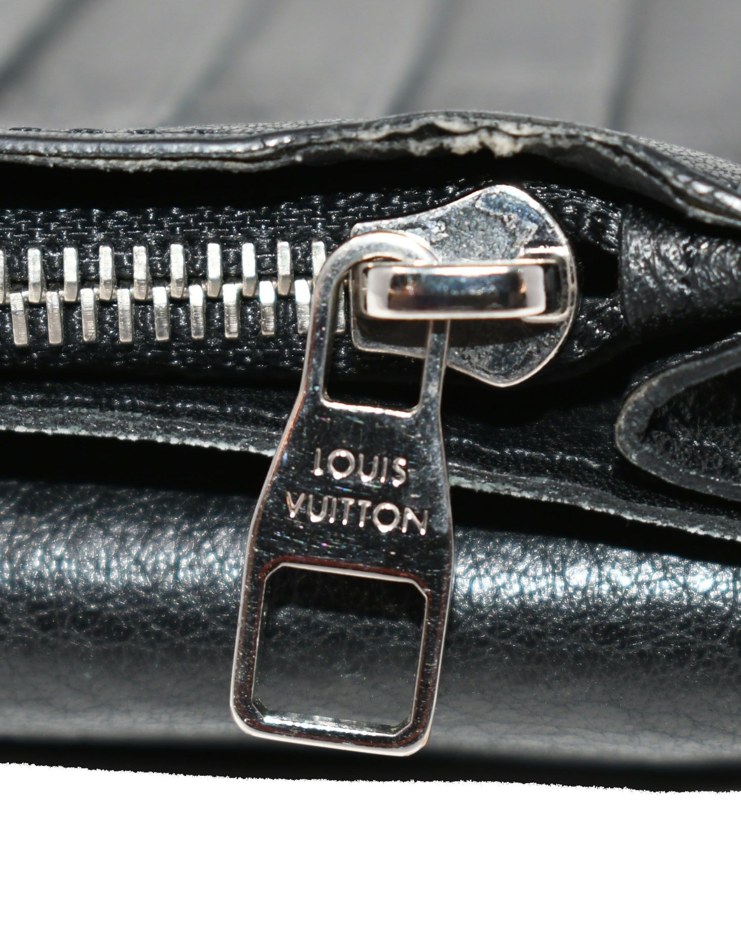 Louis Vuitton Brazza Wallet Black Taurillon