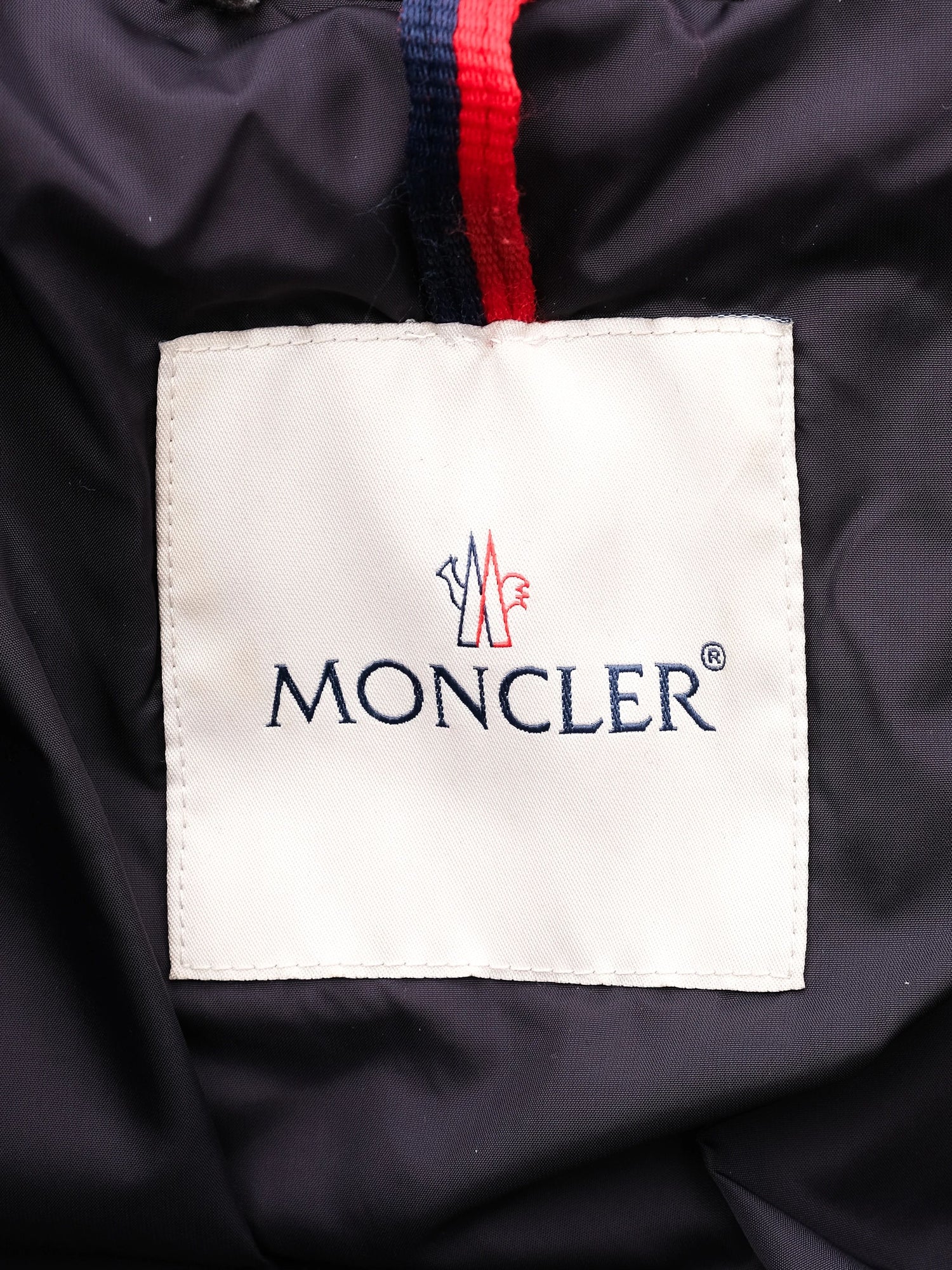 Excellent Moncler Black Nylon Winter Jacket Size 8 for Kids