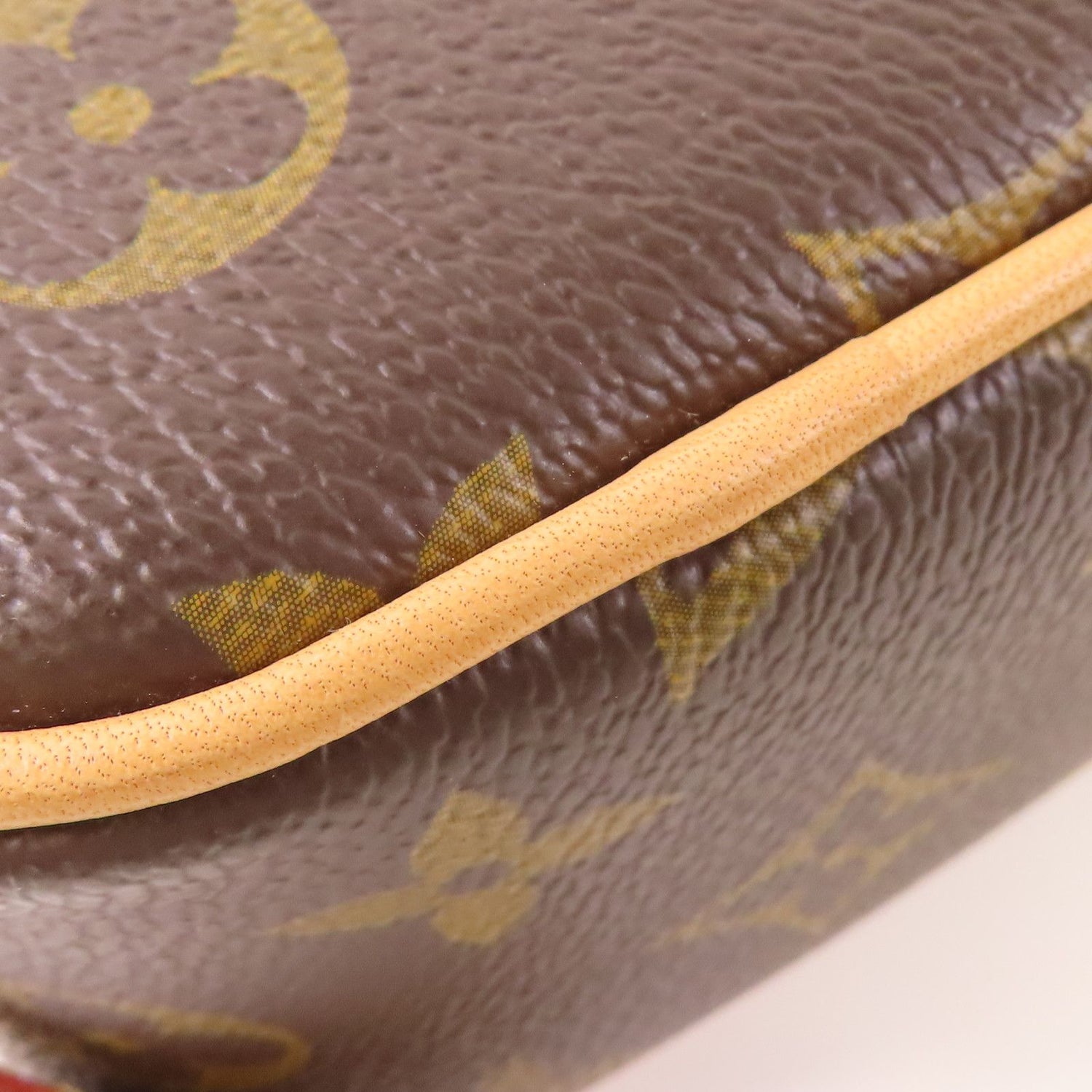 Louis Vuitton Monogram Game On Coeur Gold Chest Bag Brown Shoulder Bag M 57456