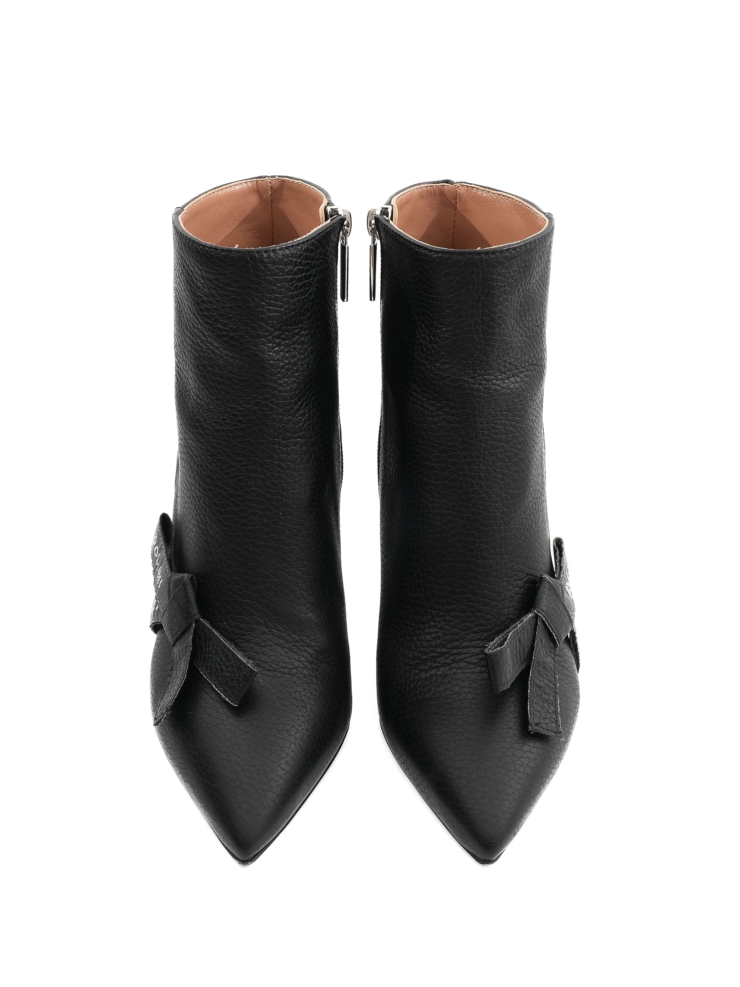Excellent Pollini Black Leather Ankle Boots Size 39 with Stiletto Heels