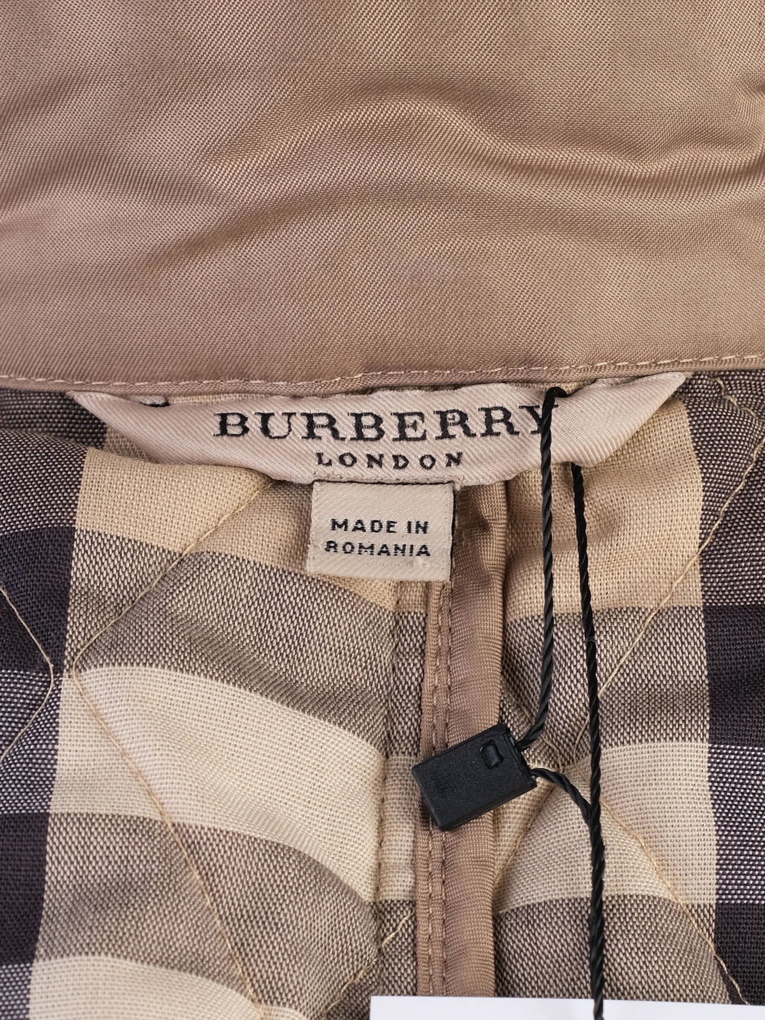 Excellent Burberry Gray Quilted Jacket Women Size S Polyester