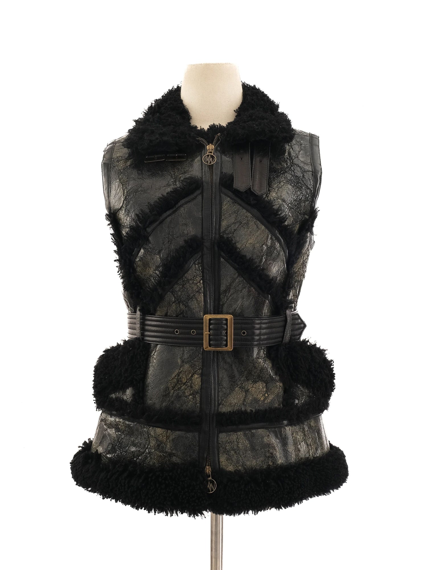 Excellent Black Leather Sleeveless Vest Size L with Fluffy Texture