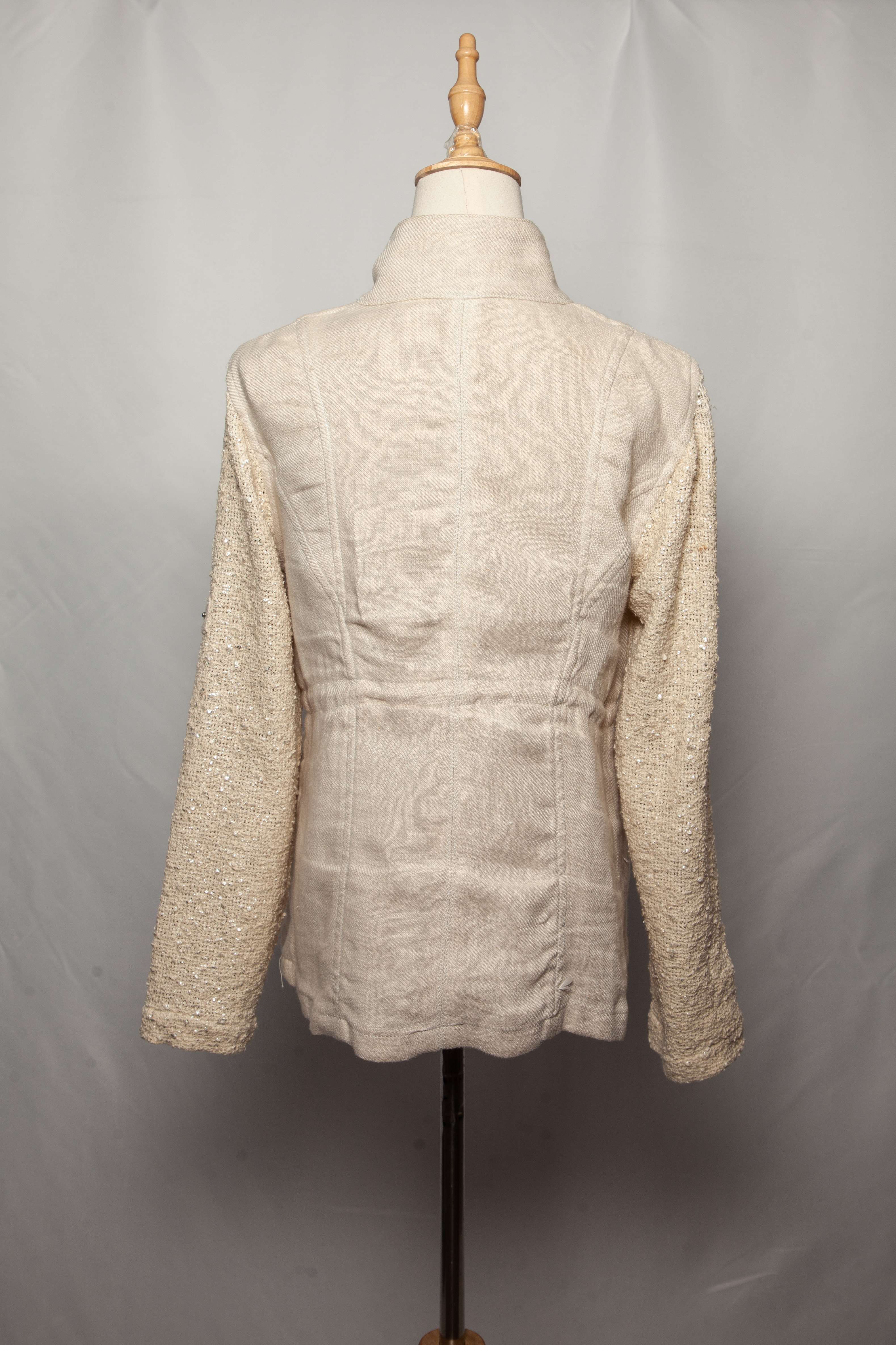 Average Generation Love White Jacket with High Collar and Textured Sleeves