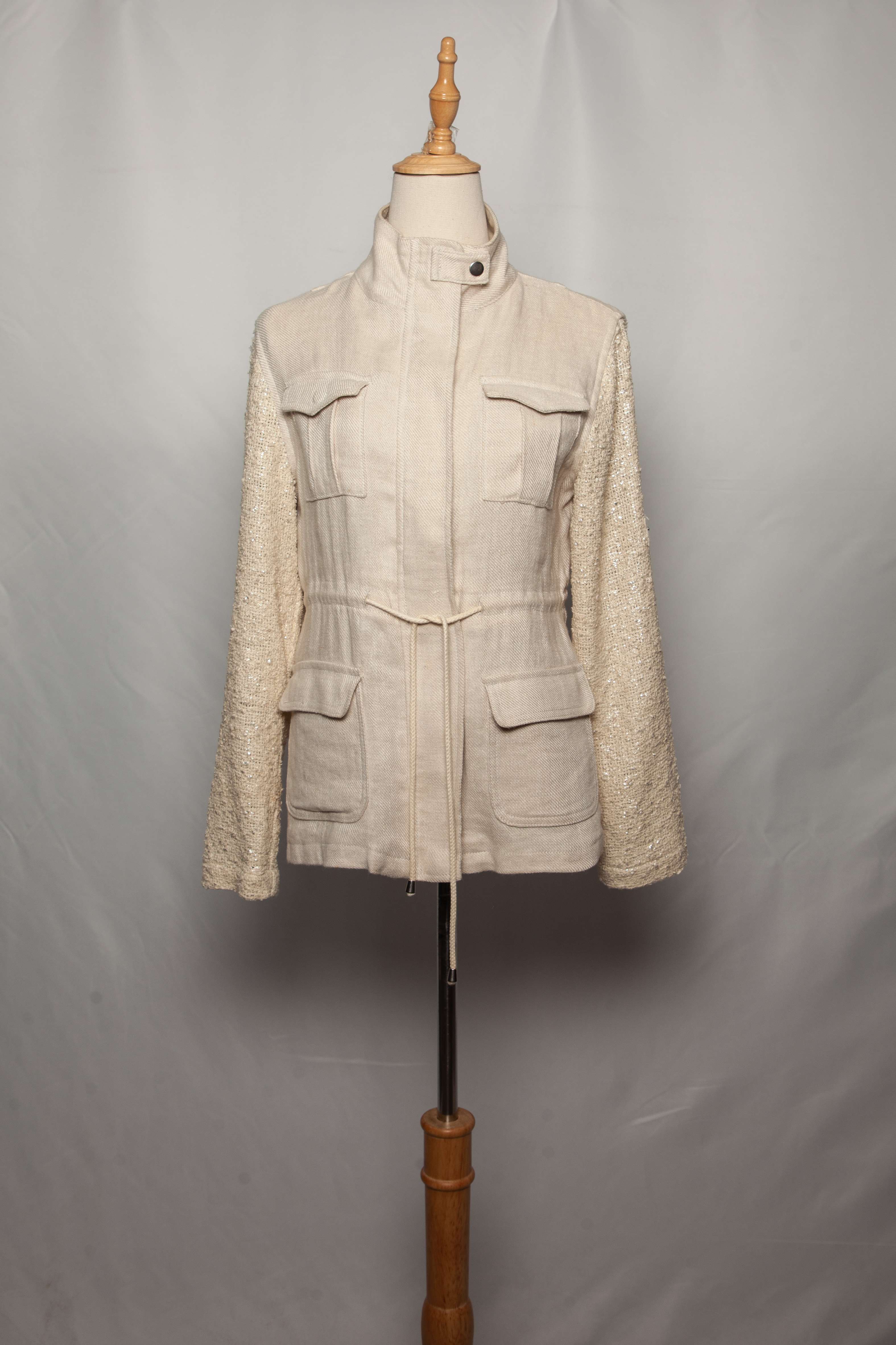 Average Generation Love White Jacket with High Collar and Textured Sleeves