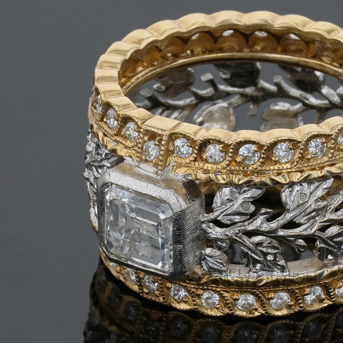 Buccellati two tones gold and diamonds ring