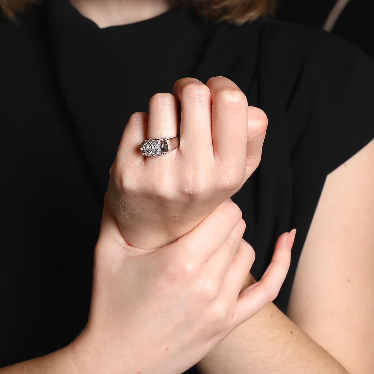 Bulgari Tronchetto diamonds and gold ring